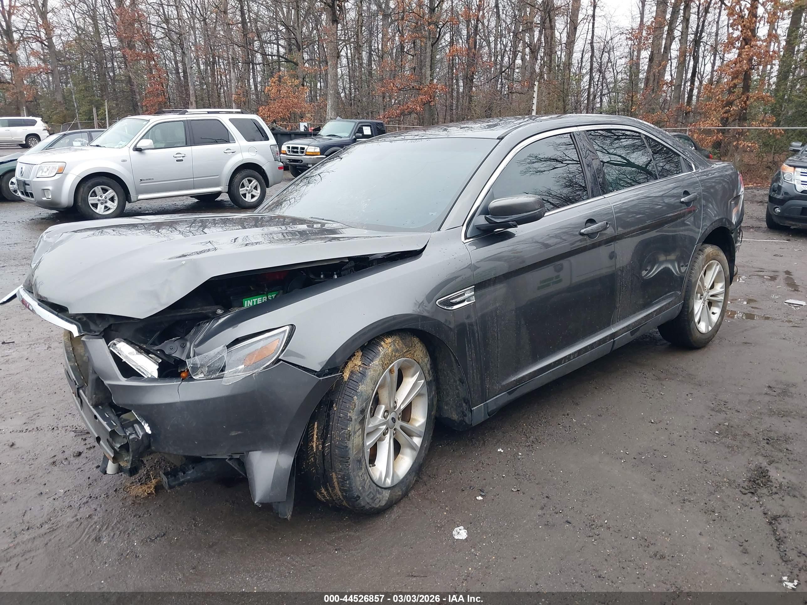 FORD TAURUS image 2