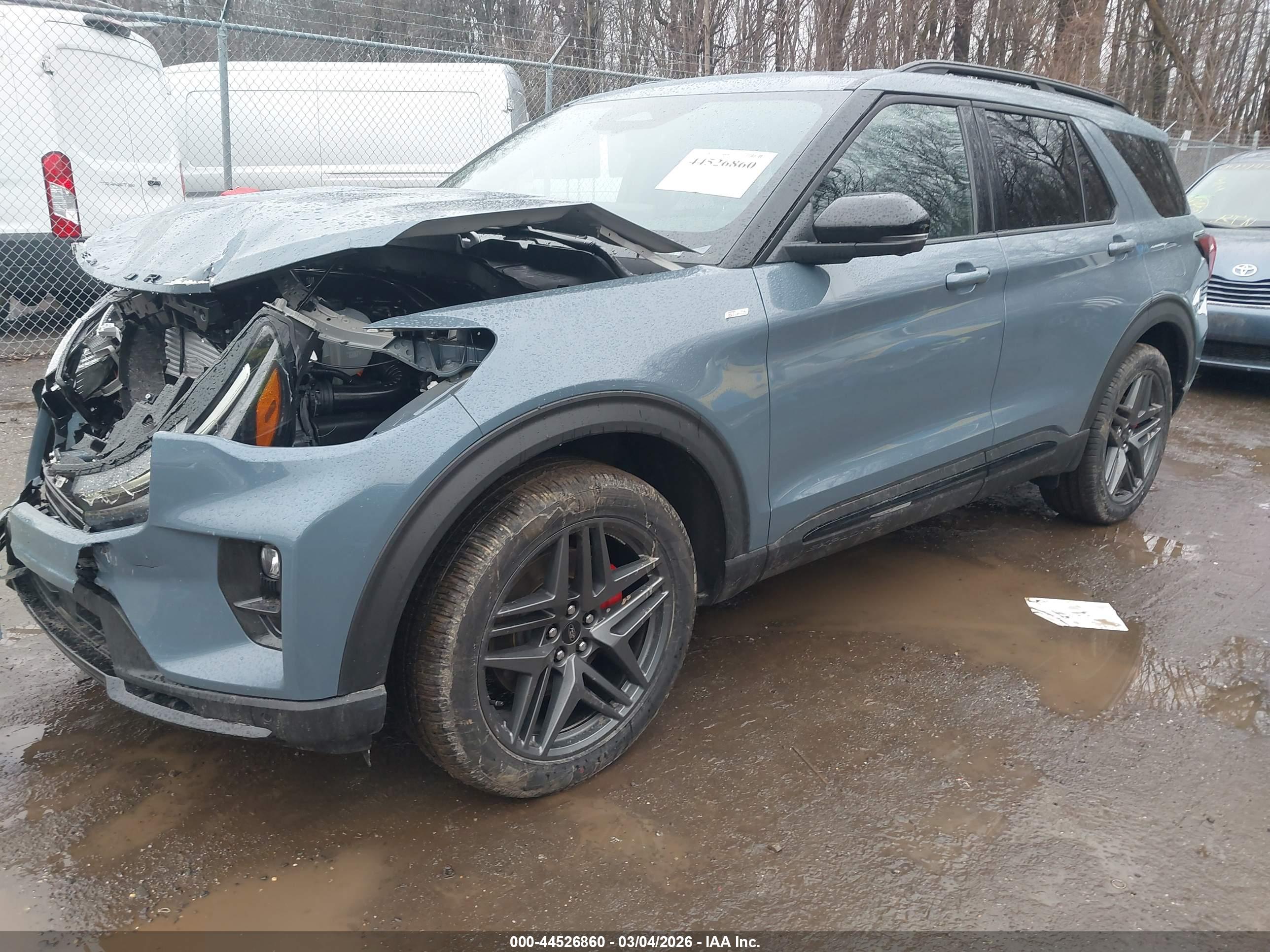 FORD EXPLORER image 2