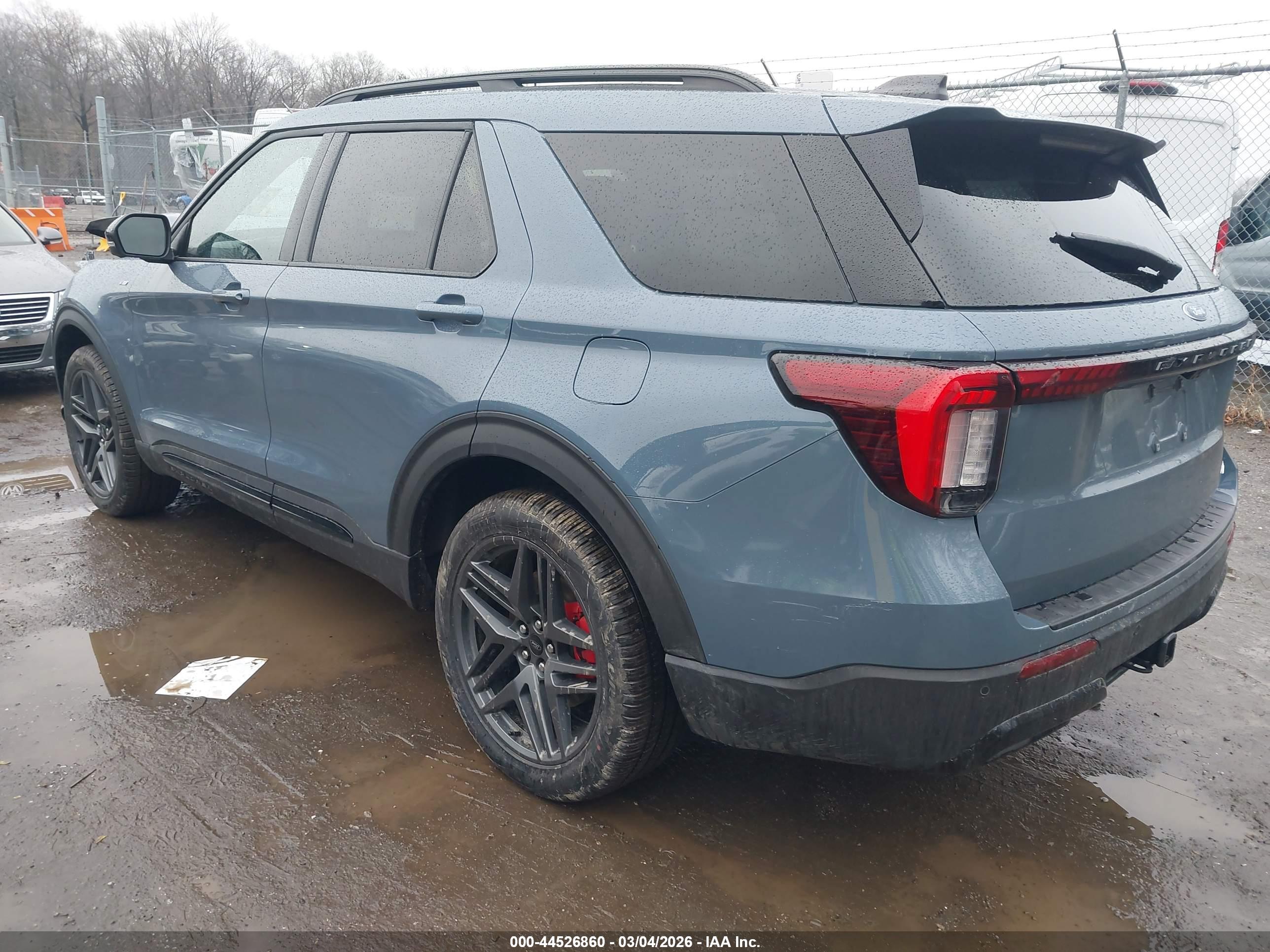 FORD EXPLORER image 3