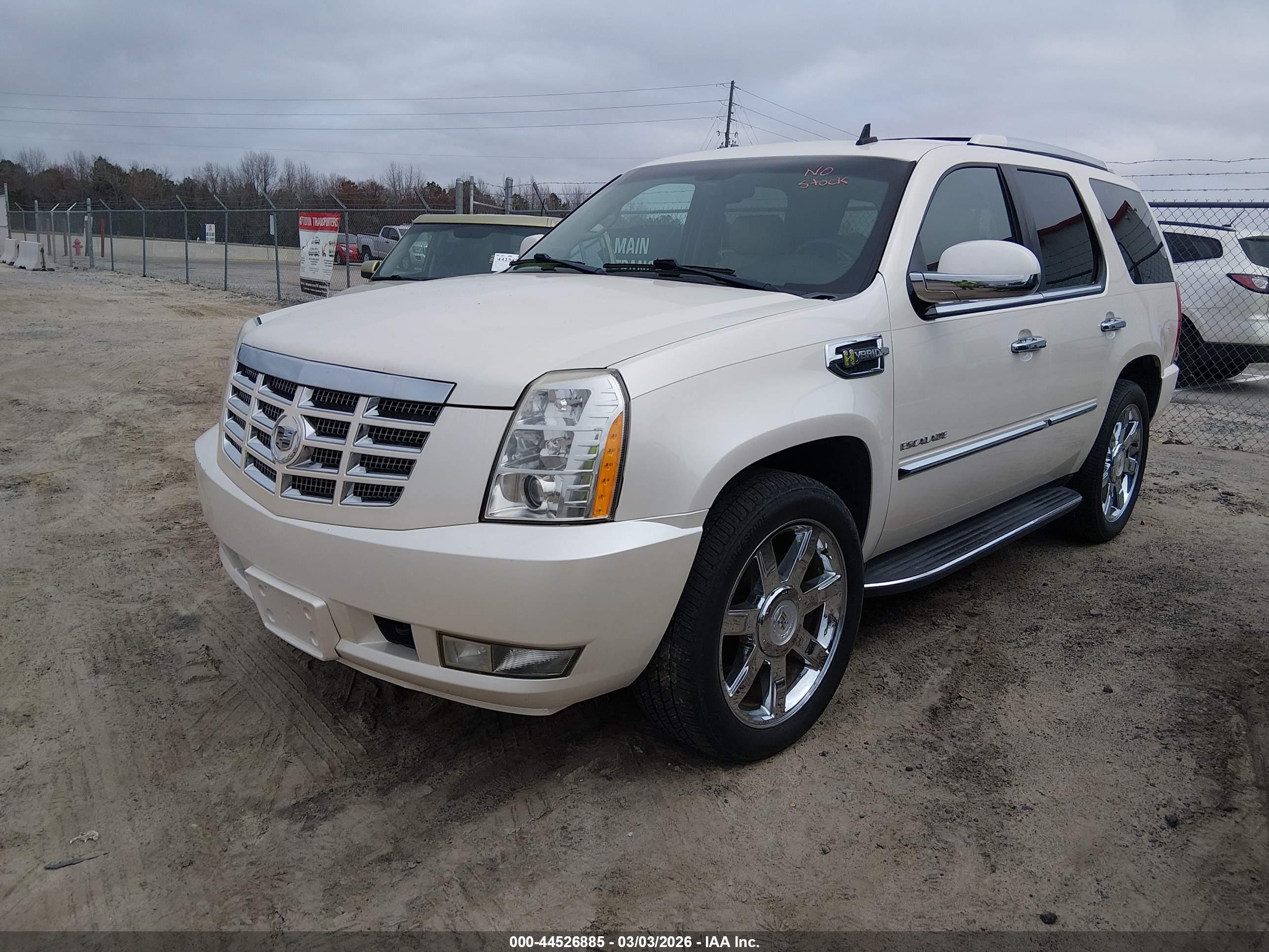CADILLAC ESCALADE image 2