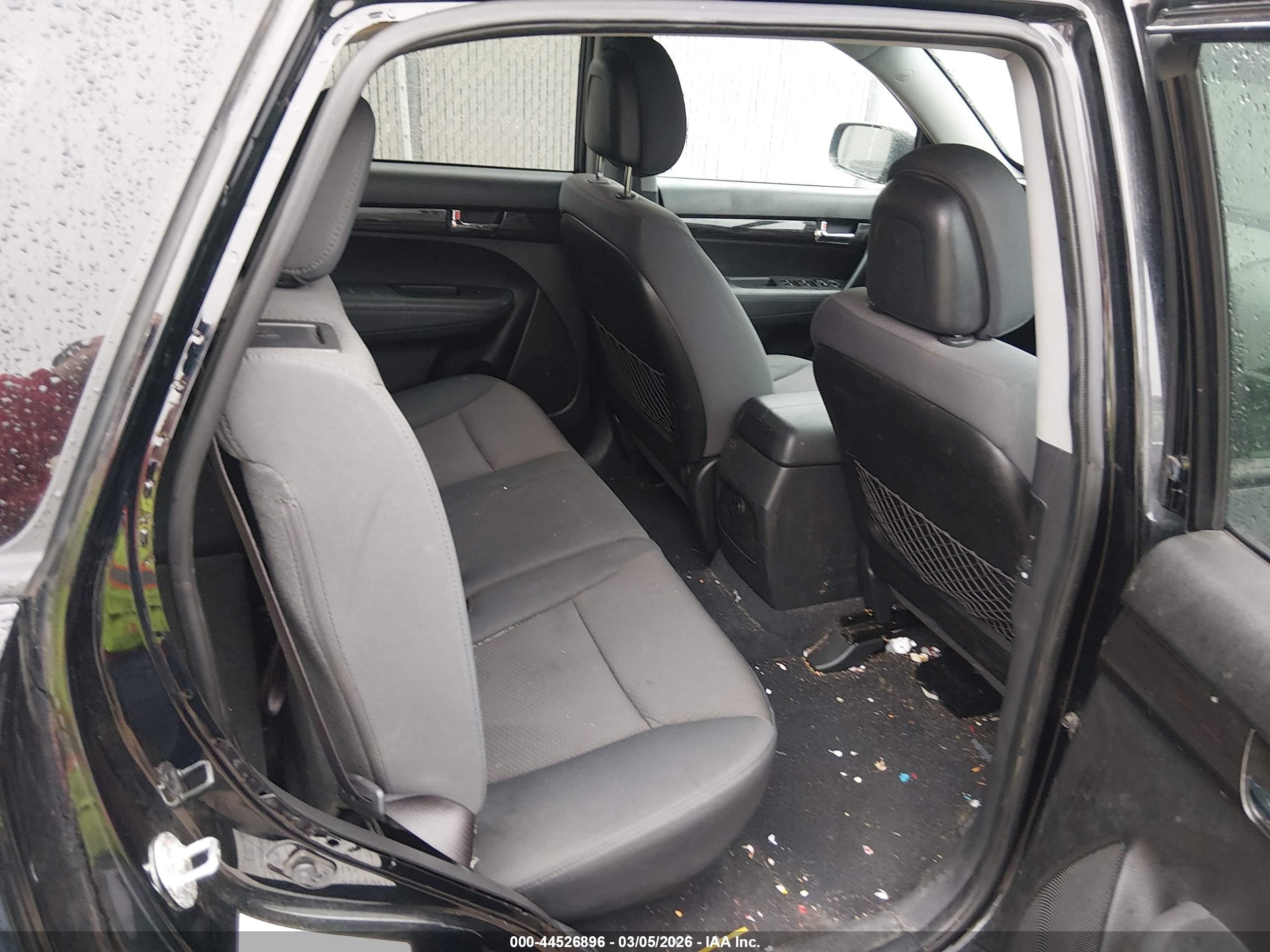 KIA SORENTO image 8