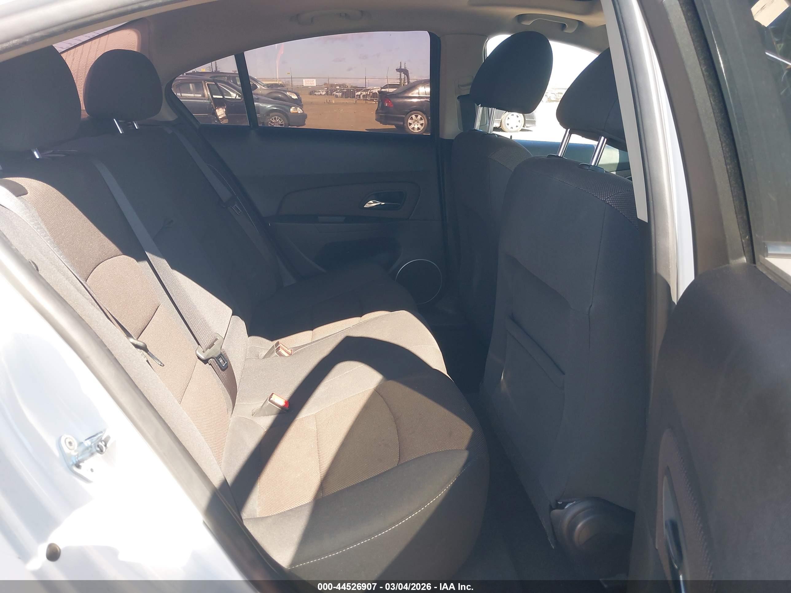 CHEVROLET CRUZE image 8