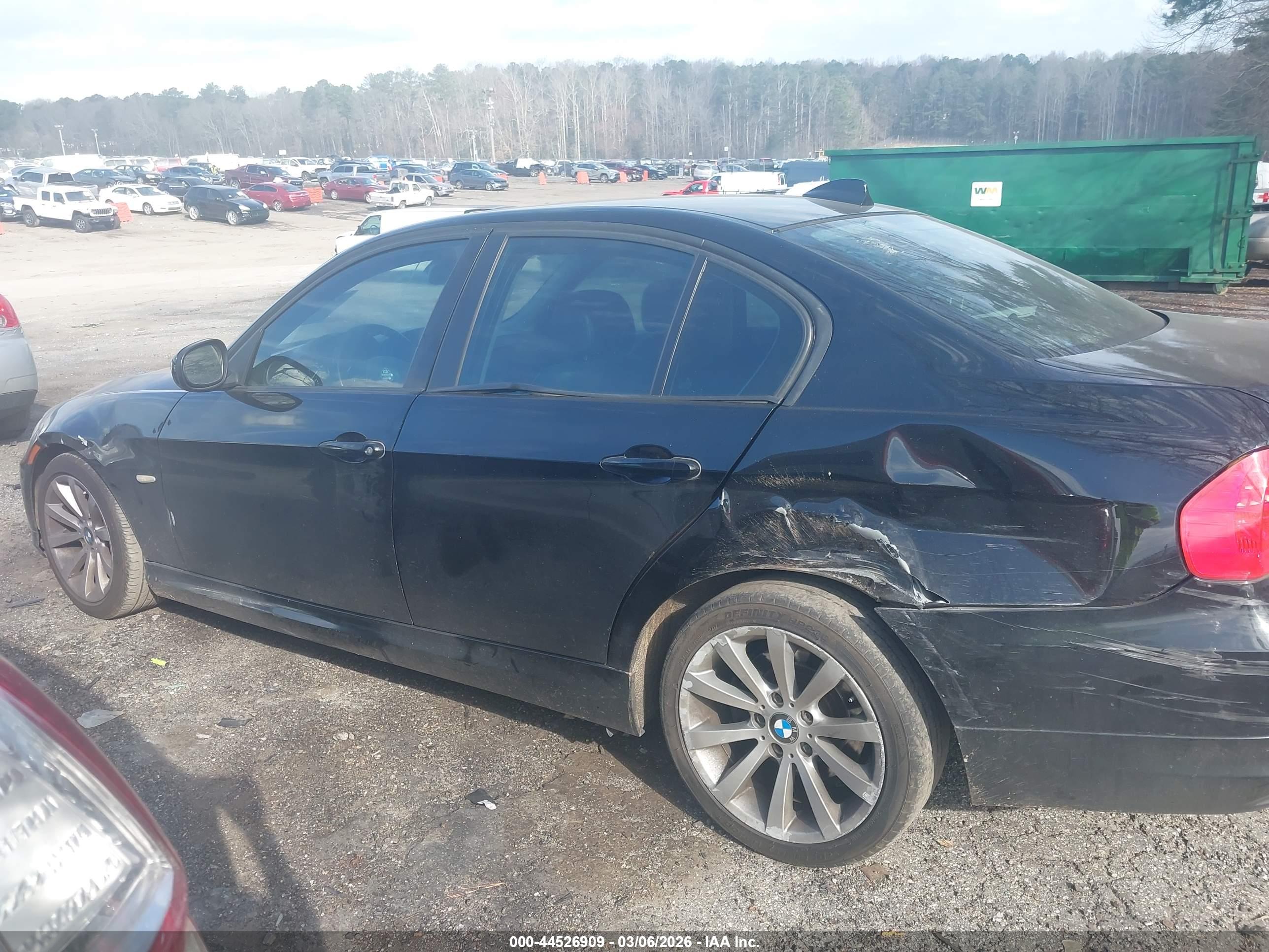 BMW 328I image 6