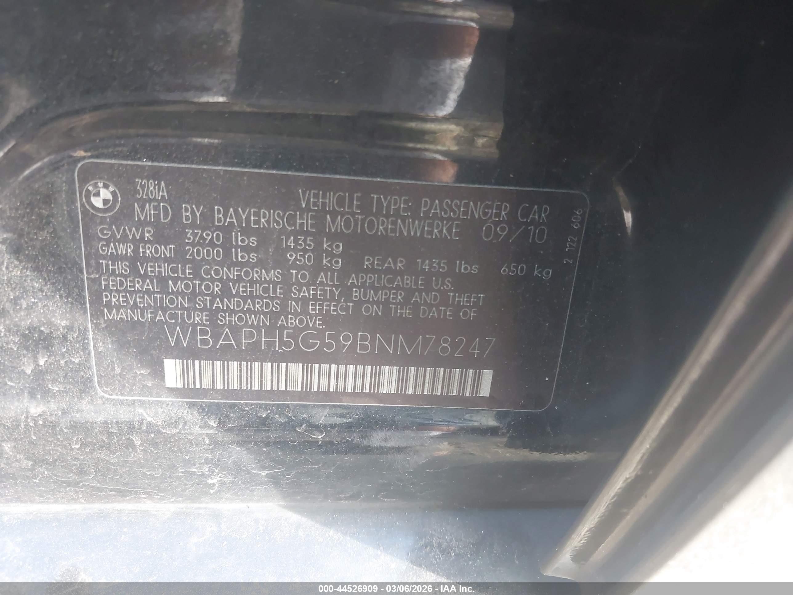 BMW 328I image 9
