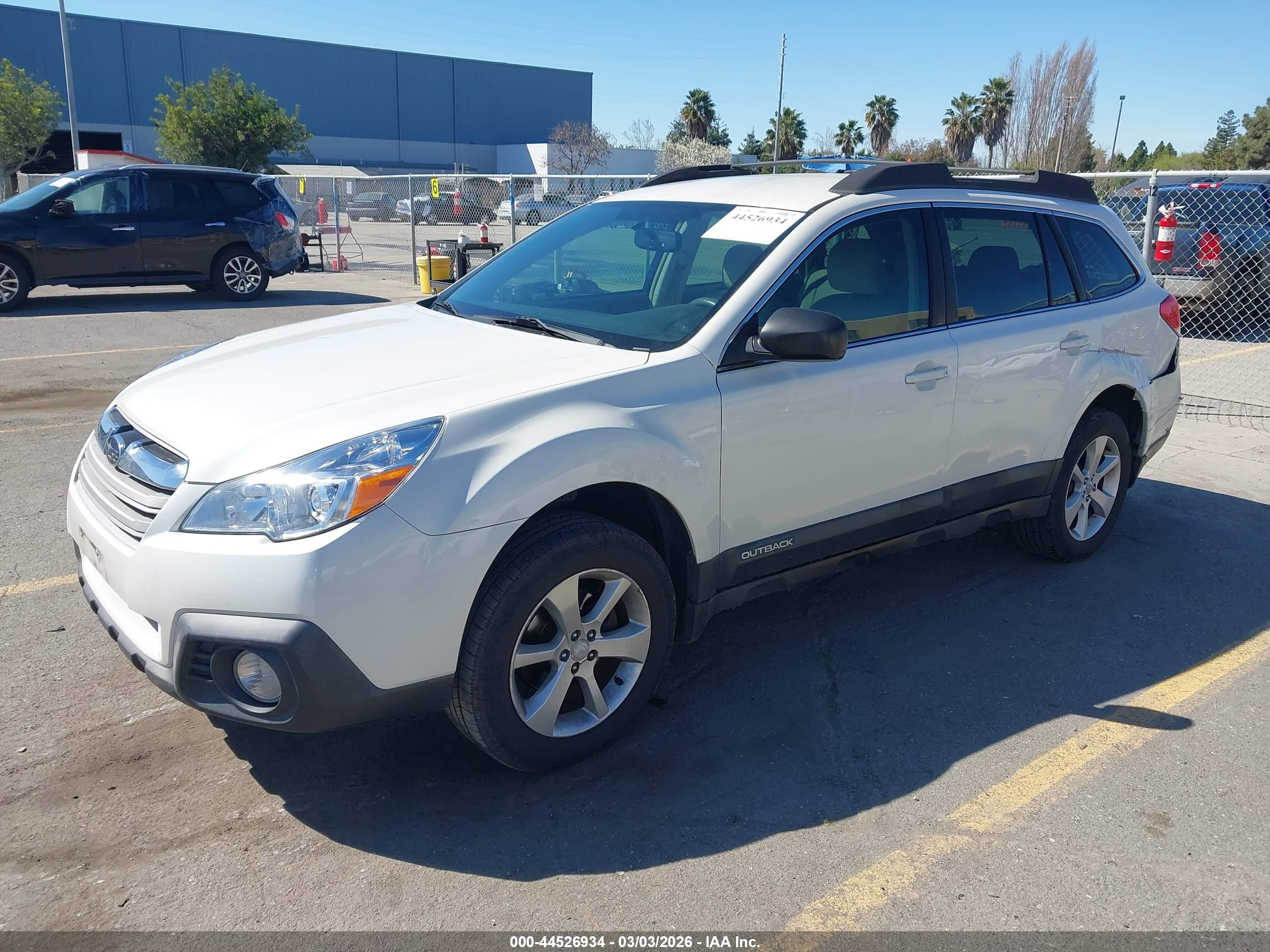 SUBARU OUTBACK image 2