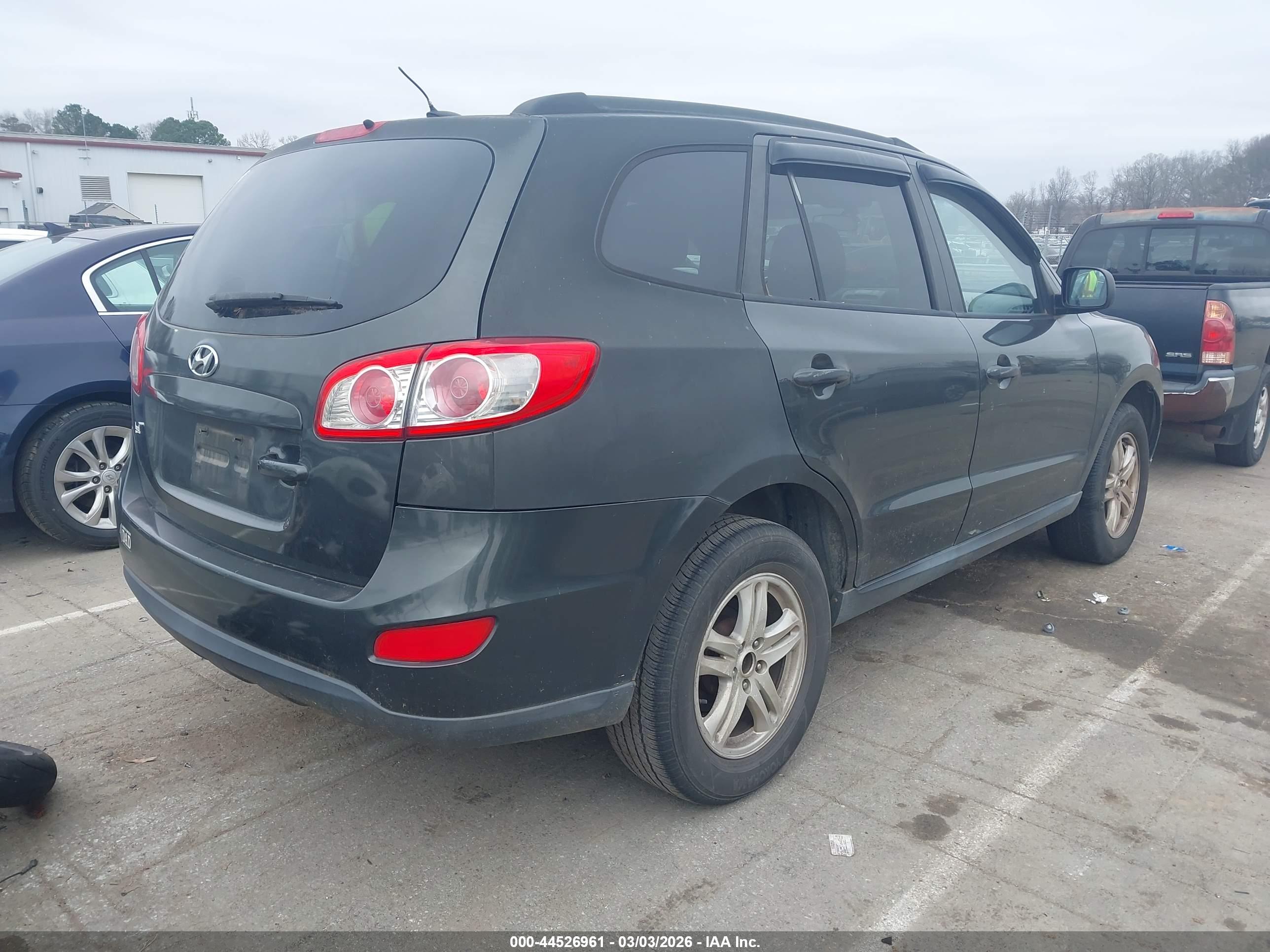 HYUNDAI SANTA image 4