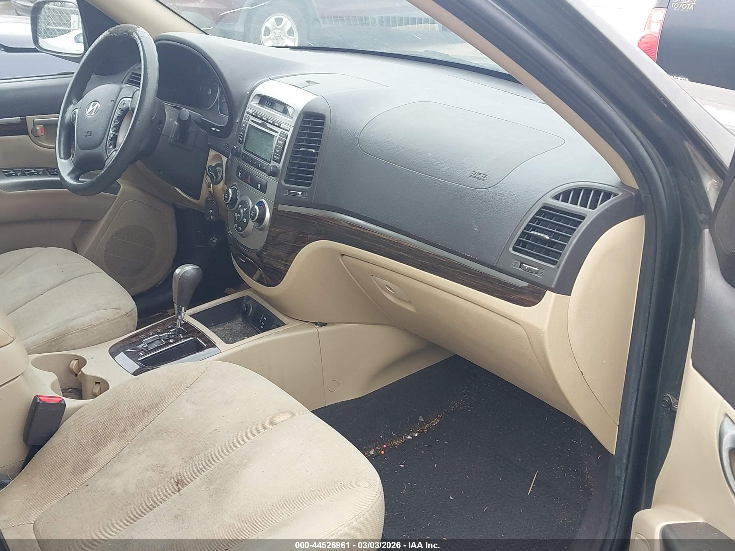 HYUNDAI SANTA image 5