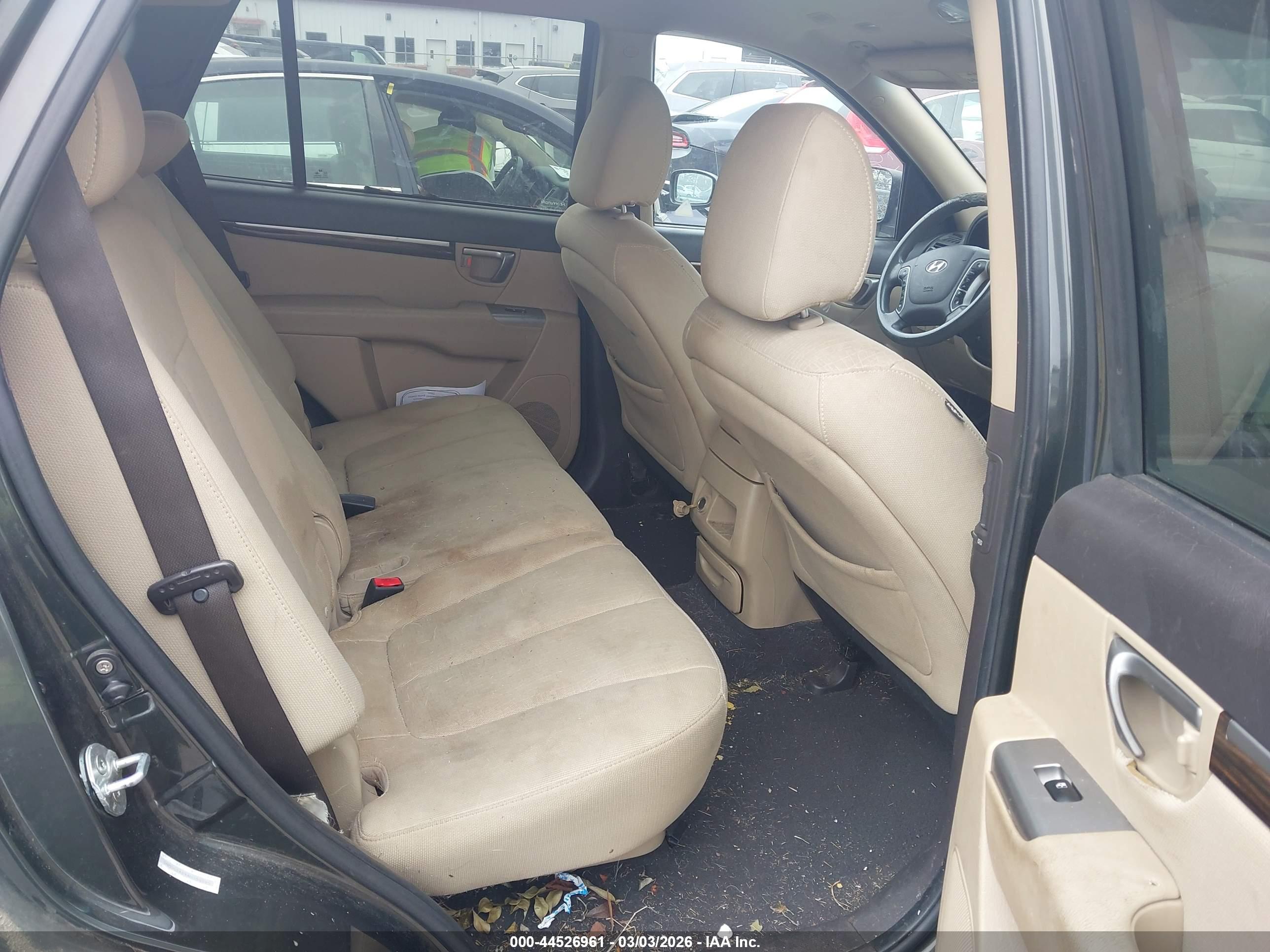 HYUNDAI SANTA image 8