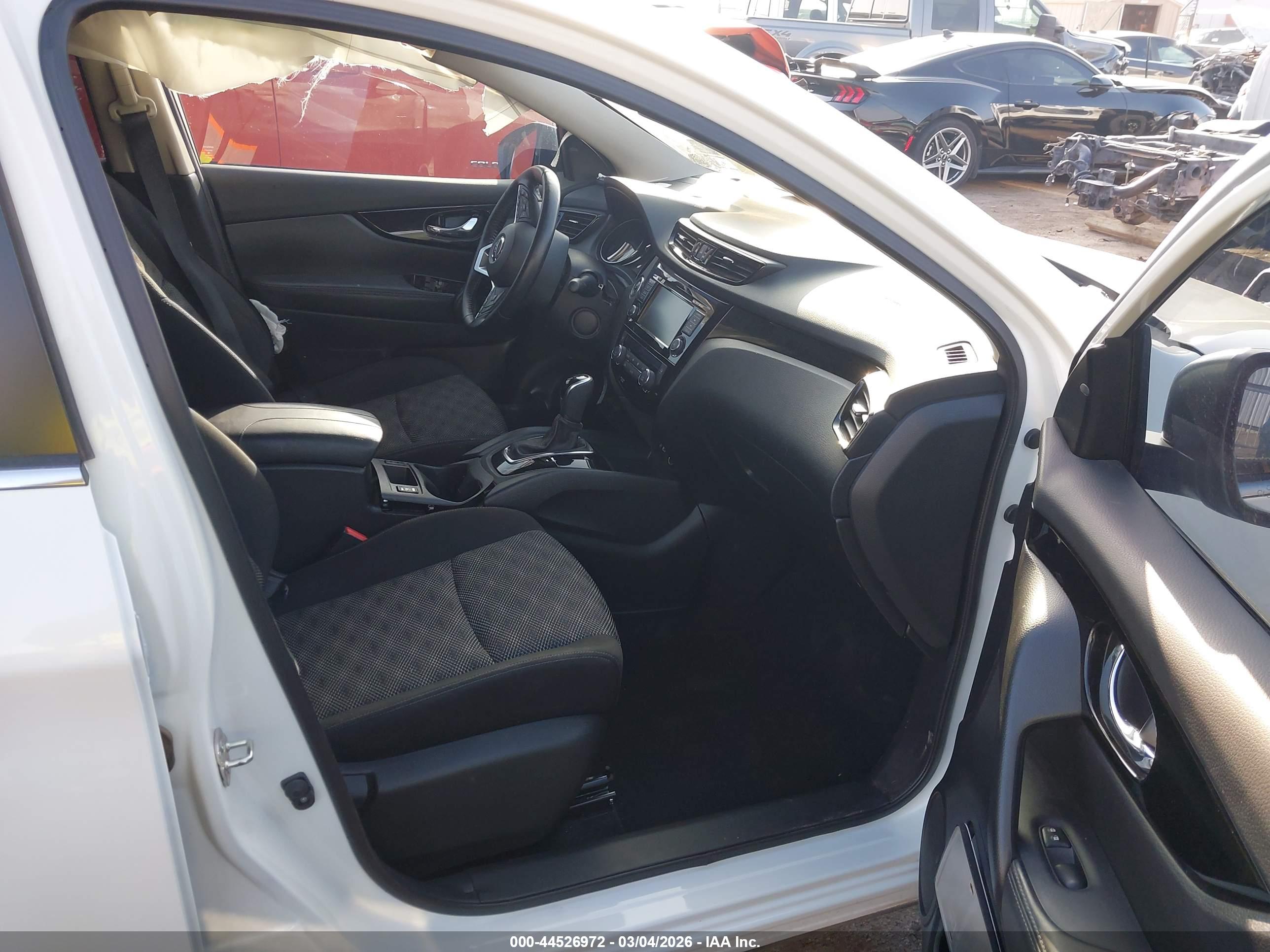NISSAN ROGUE image 5