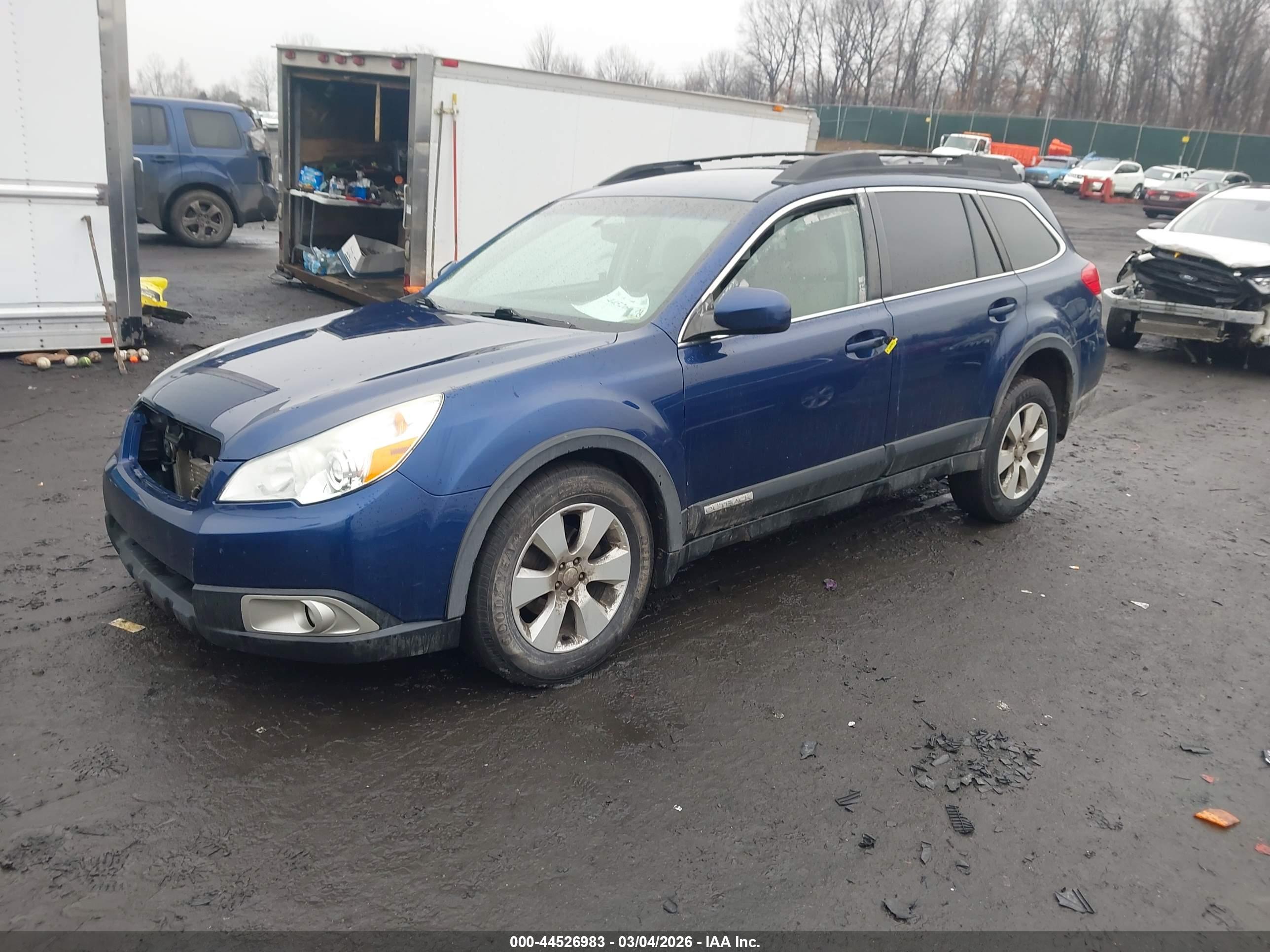SUBARU OUTBACK image 2