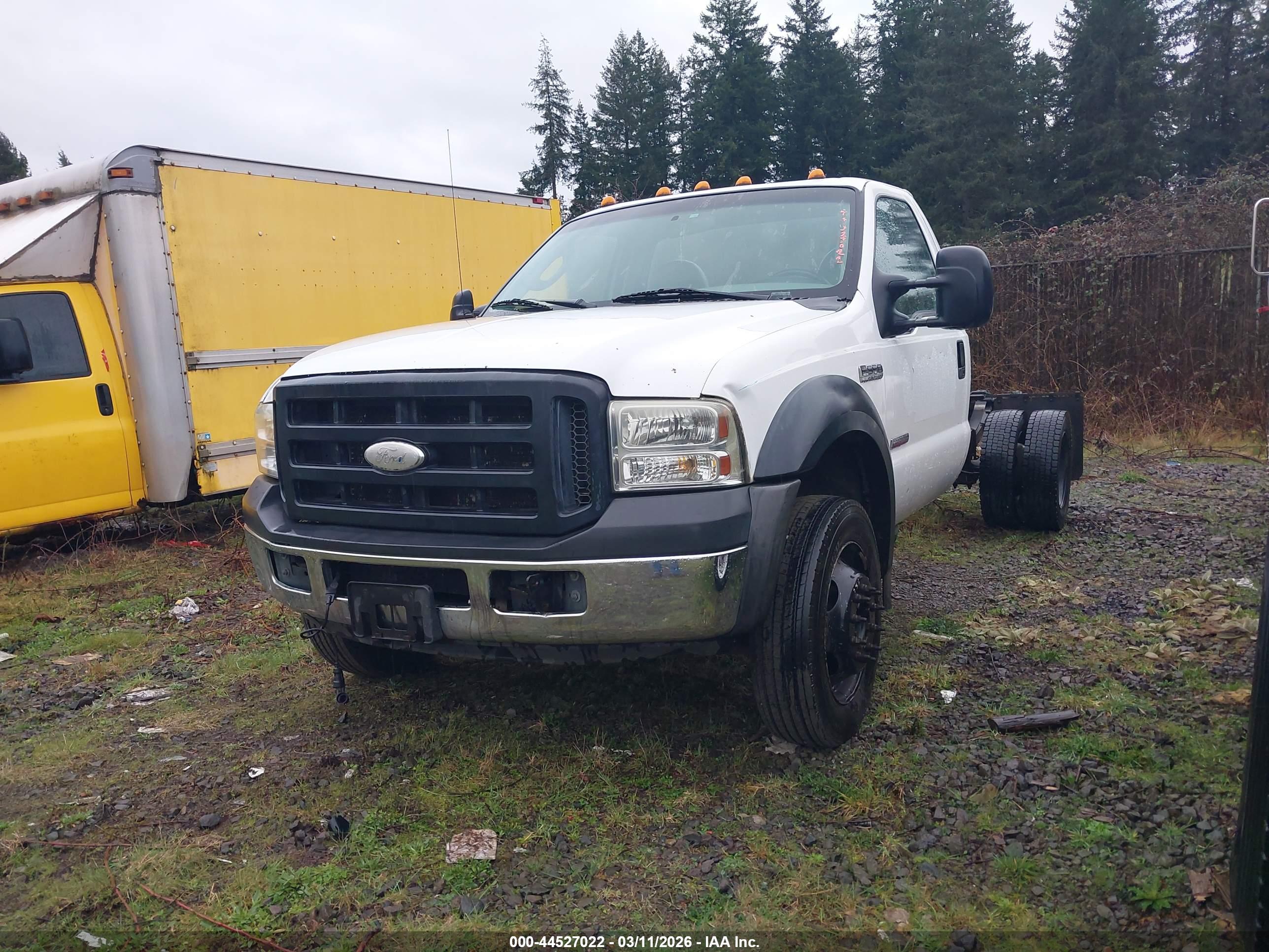 FORD F-550 image 2