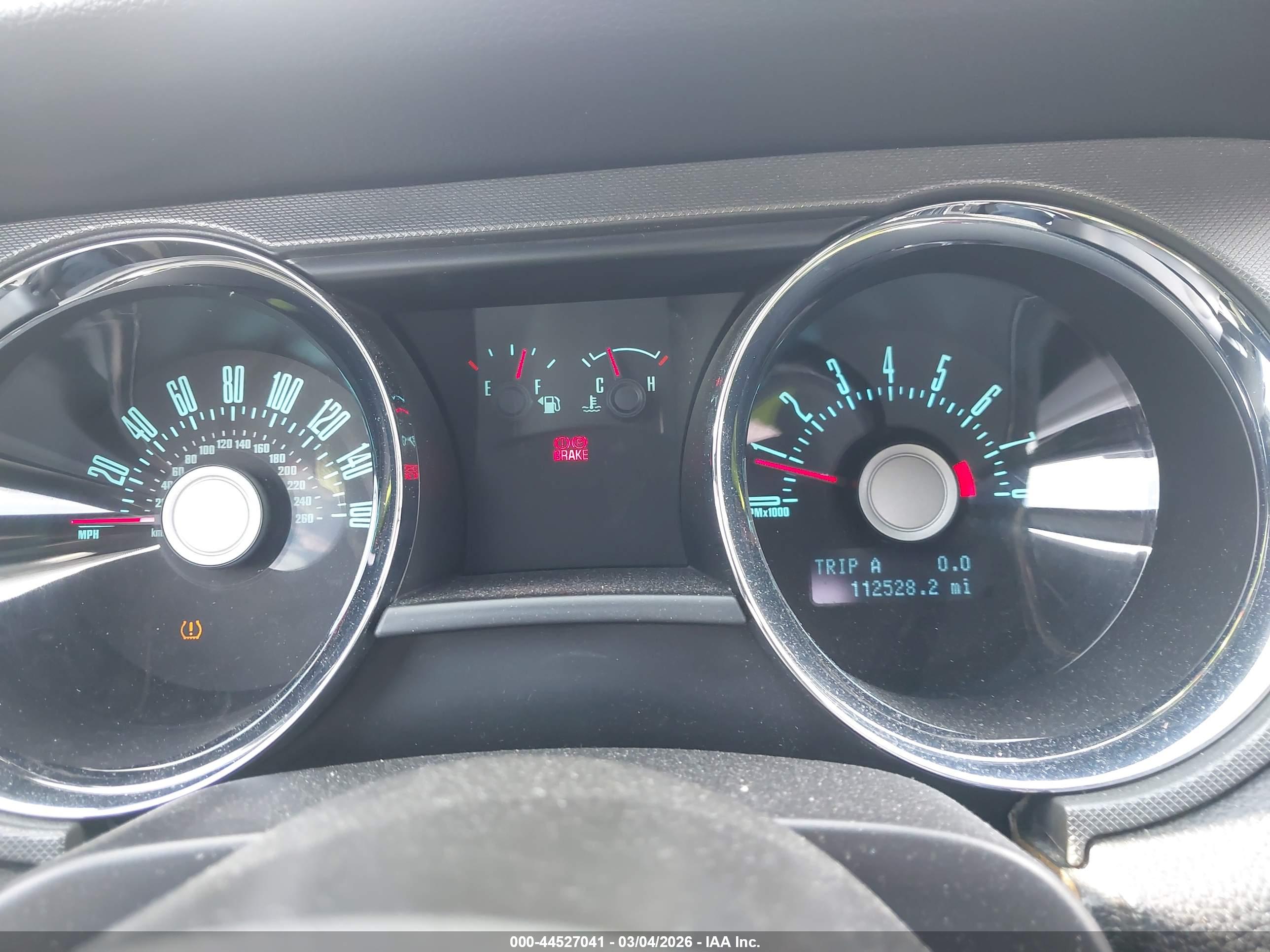 FORD MUSTANG image 7