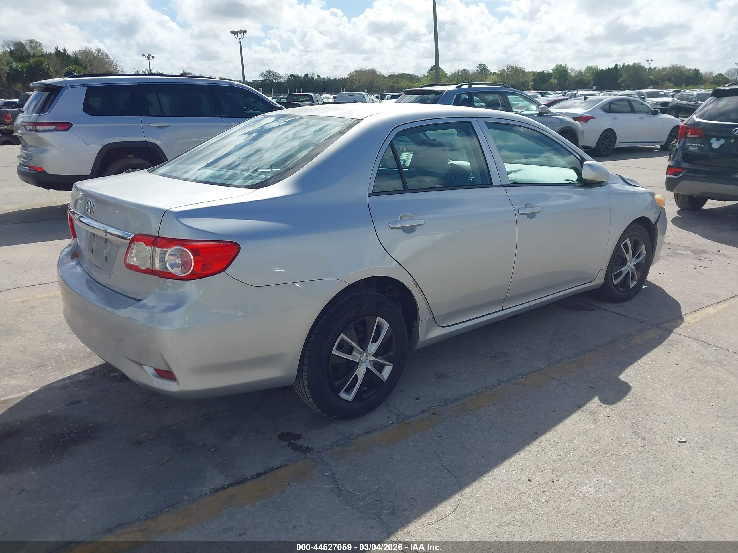 TOYOTA COROLLA image 4