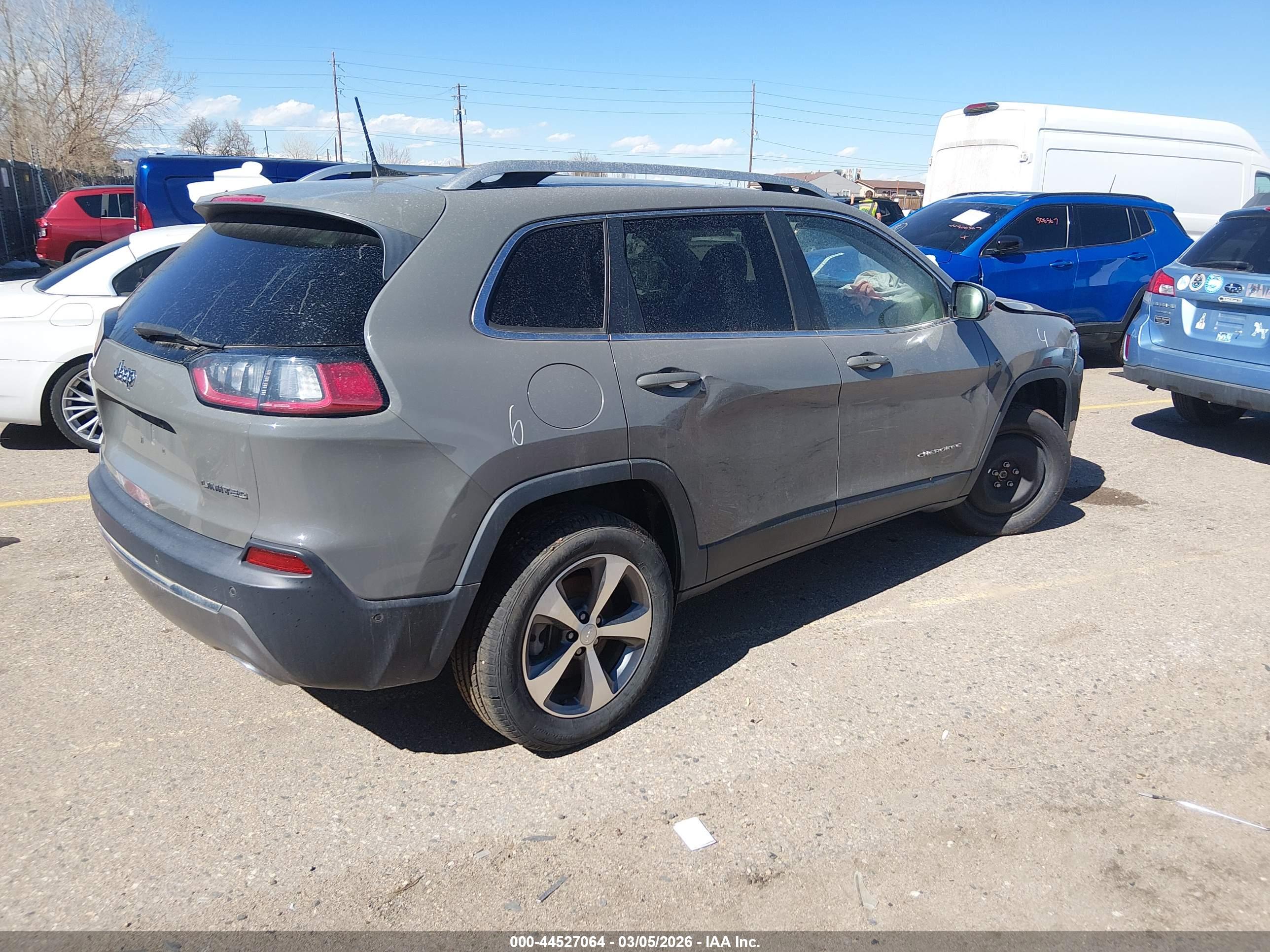 JEEP CHEROKEE image 4
