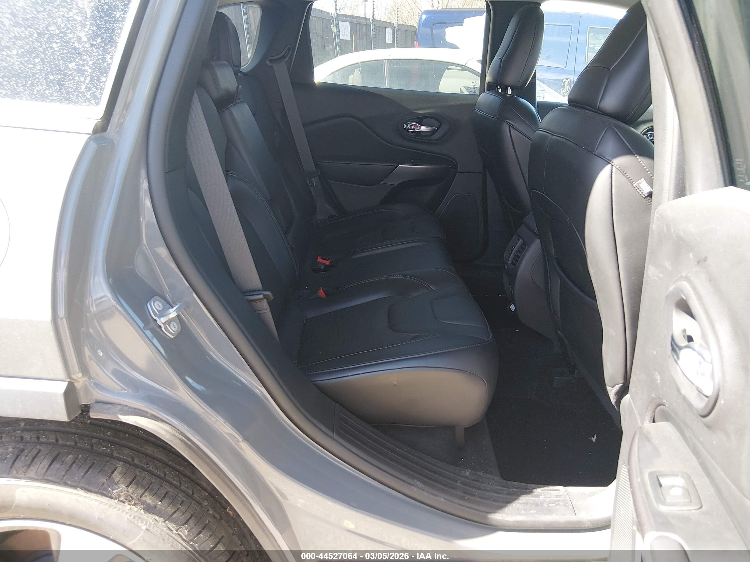 JEEP CHEROKEE image 8