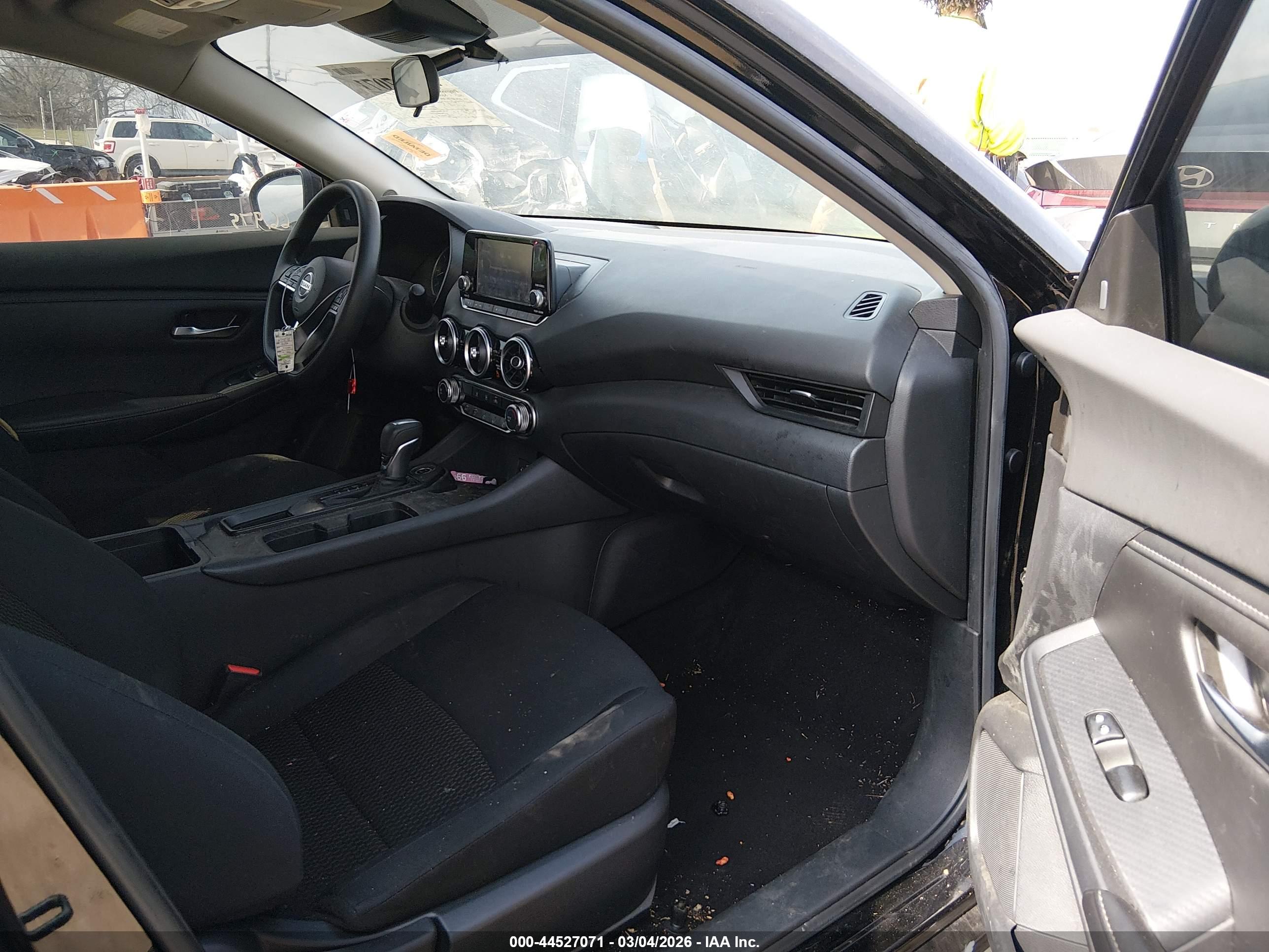 NISSAN SENTRA image 5