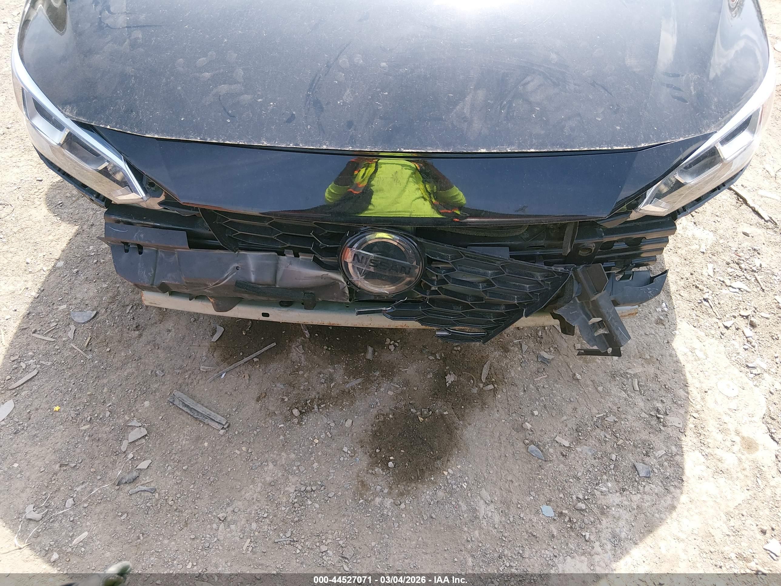 NISSAN SENTRA image 6