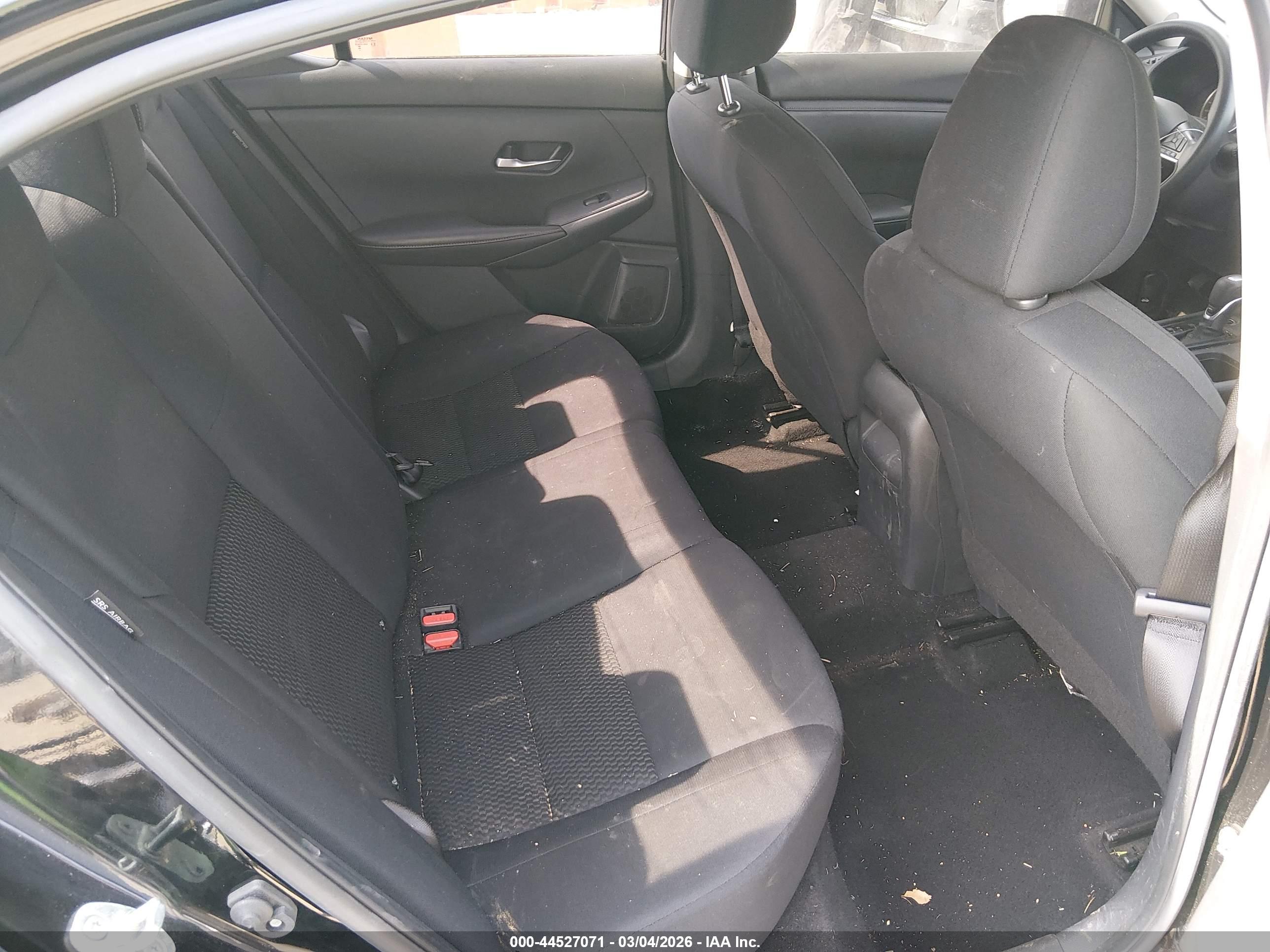 NISSAN SENTRA image 8