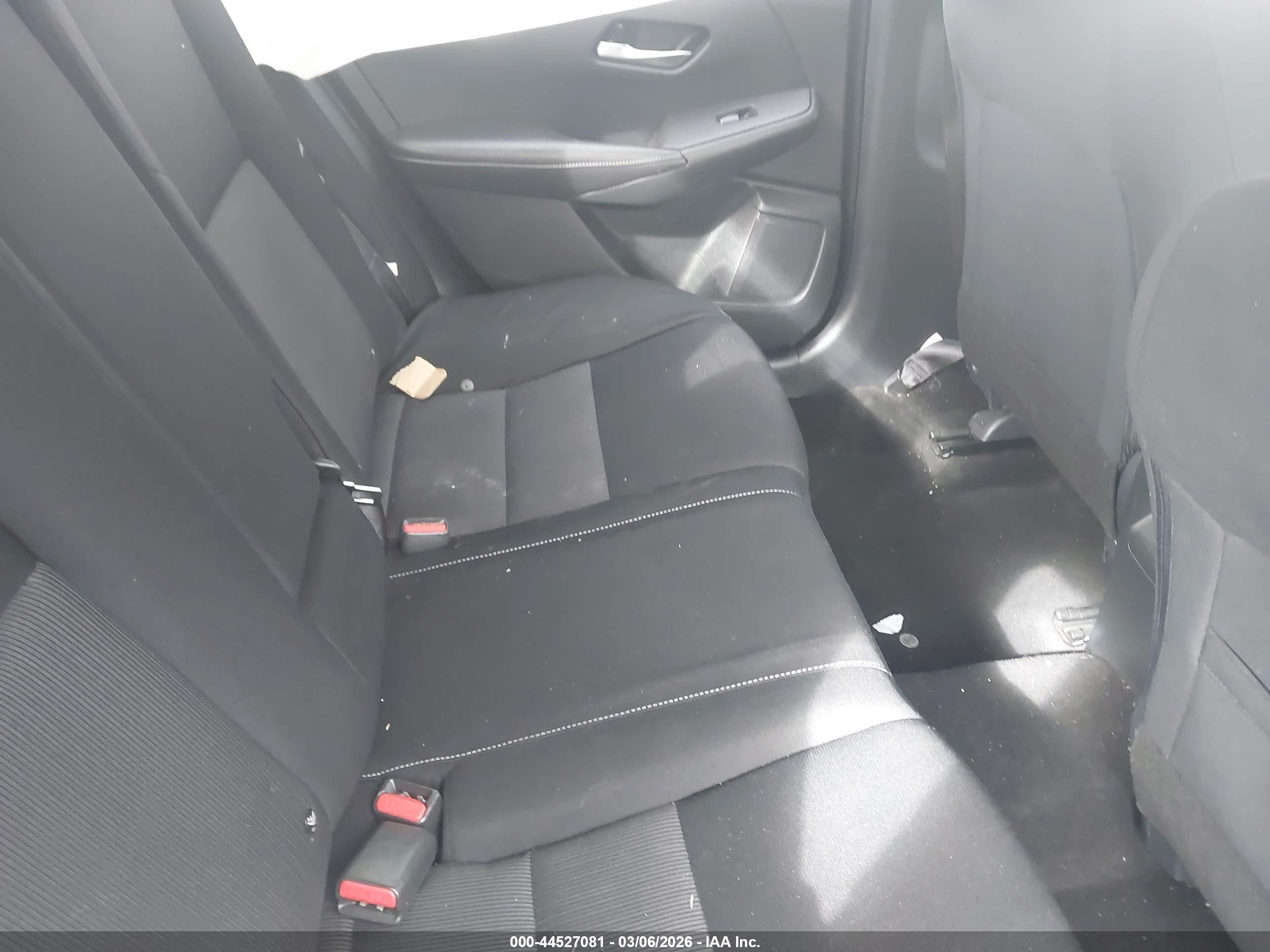 NISSAN SENTRA image 8