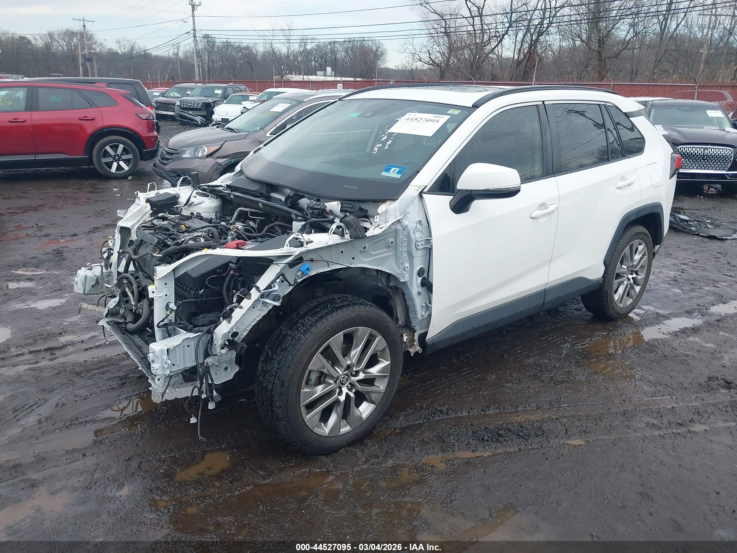TOYOTA RAV4 image 6