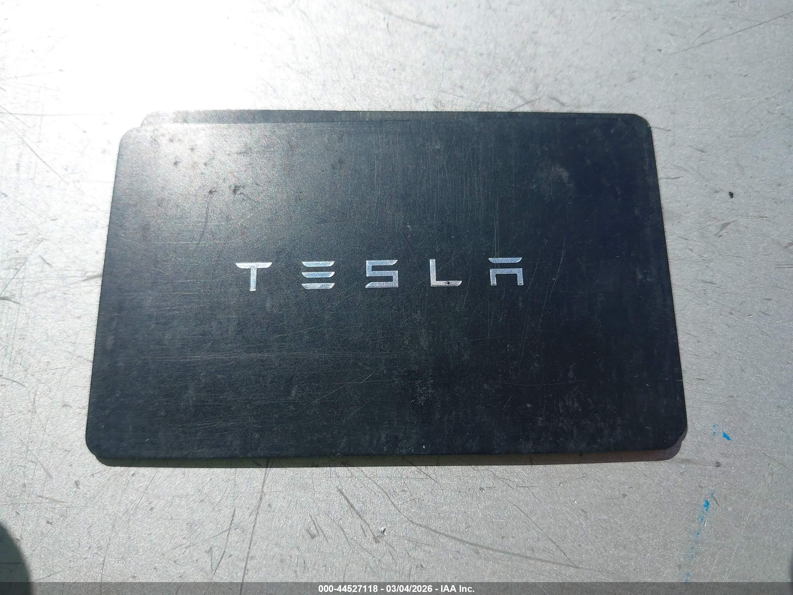 TESLA MODEL image 11