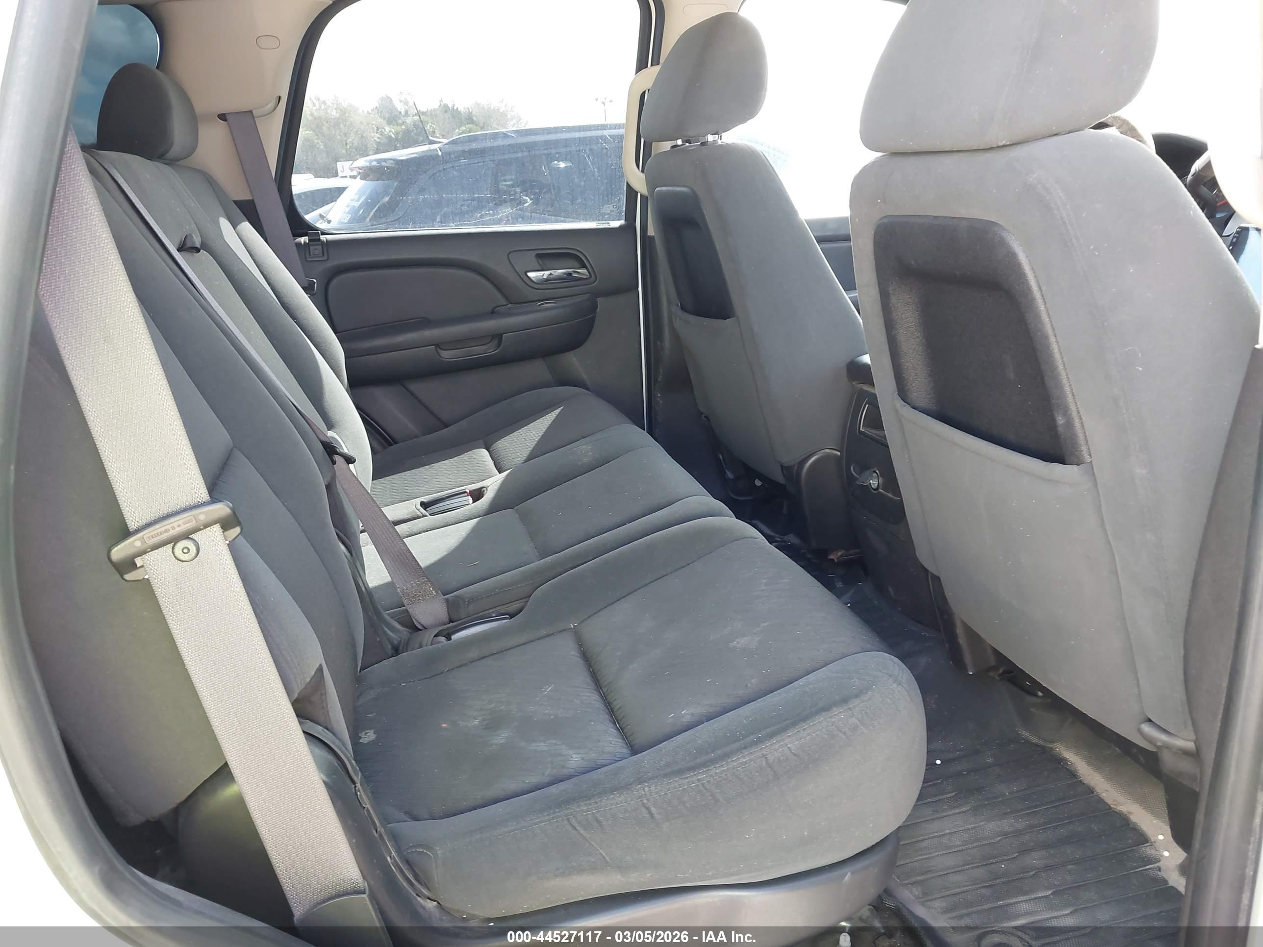 CHEVROLET TAHOE image 8