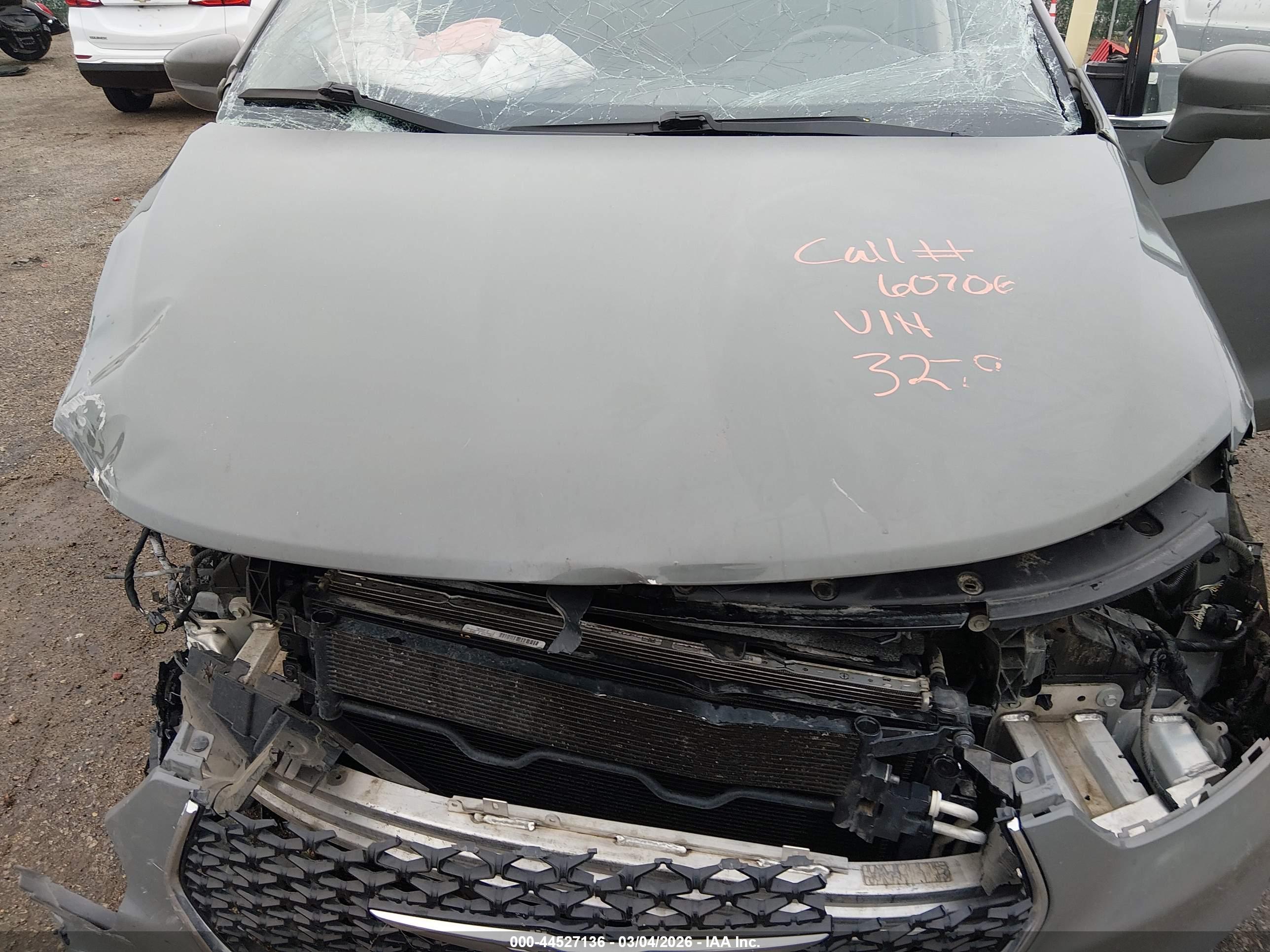 CHRYSLER PACIFICA image 10