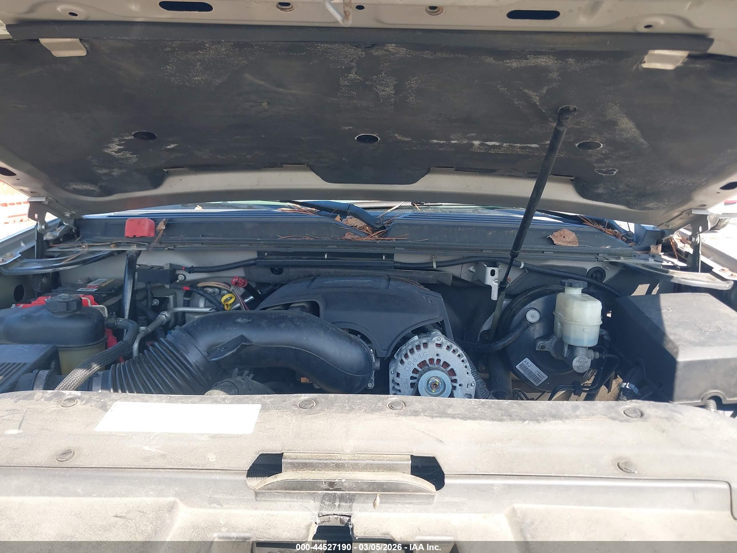 CHEVROLET TAHOE image 10