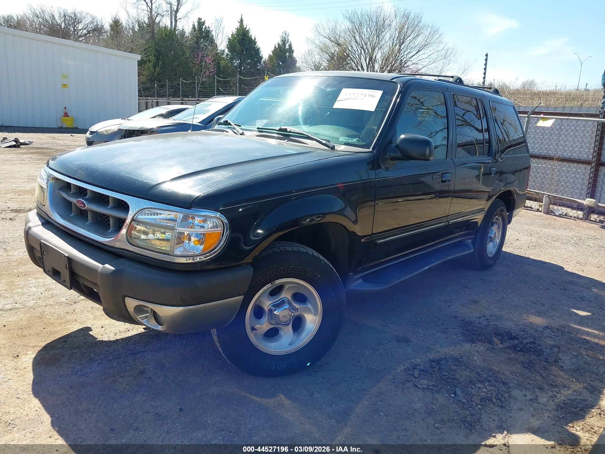 FORD EXPLORER image 2