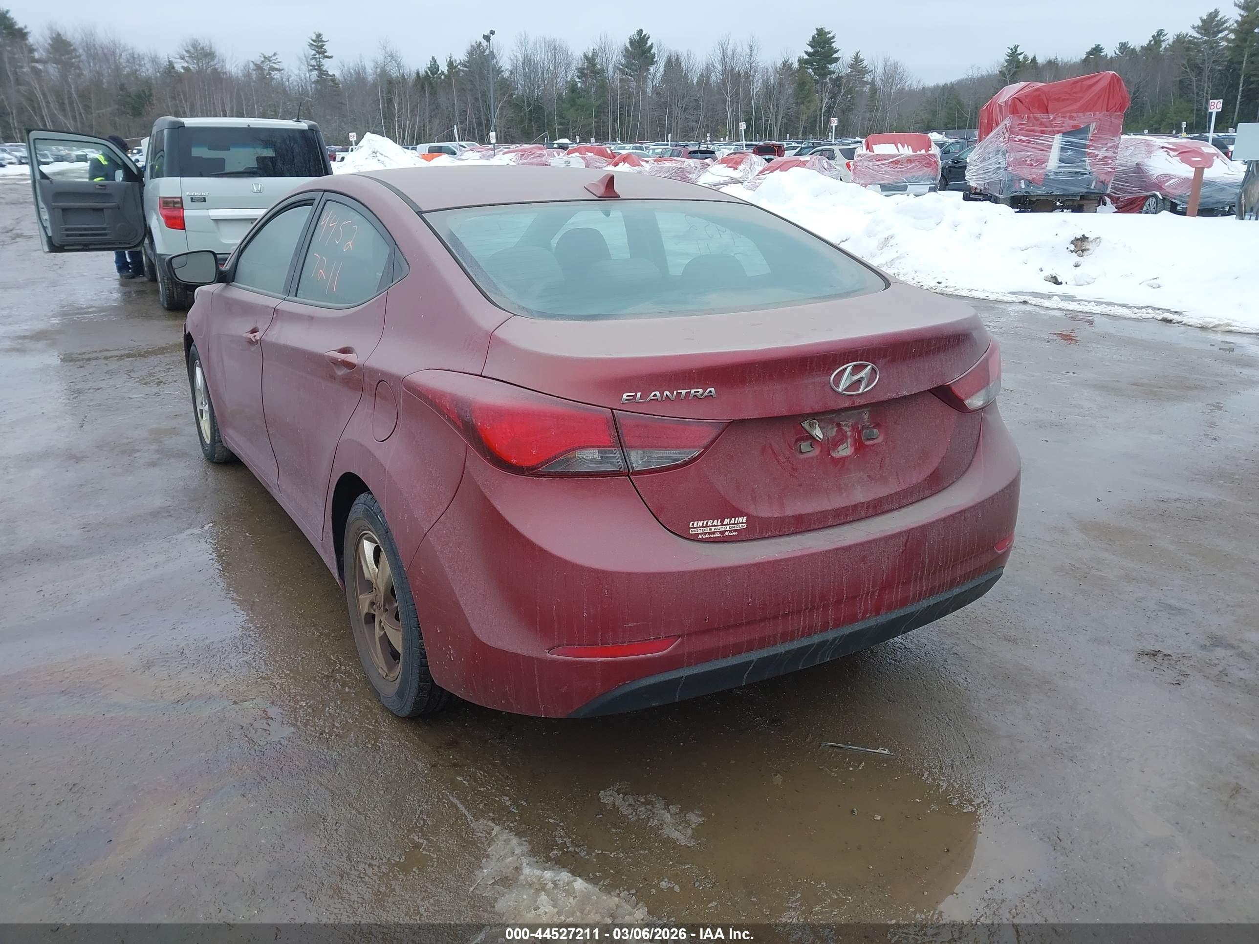 HYUNDAI ELANTRA image 3