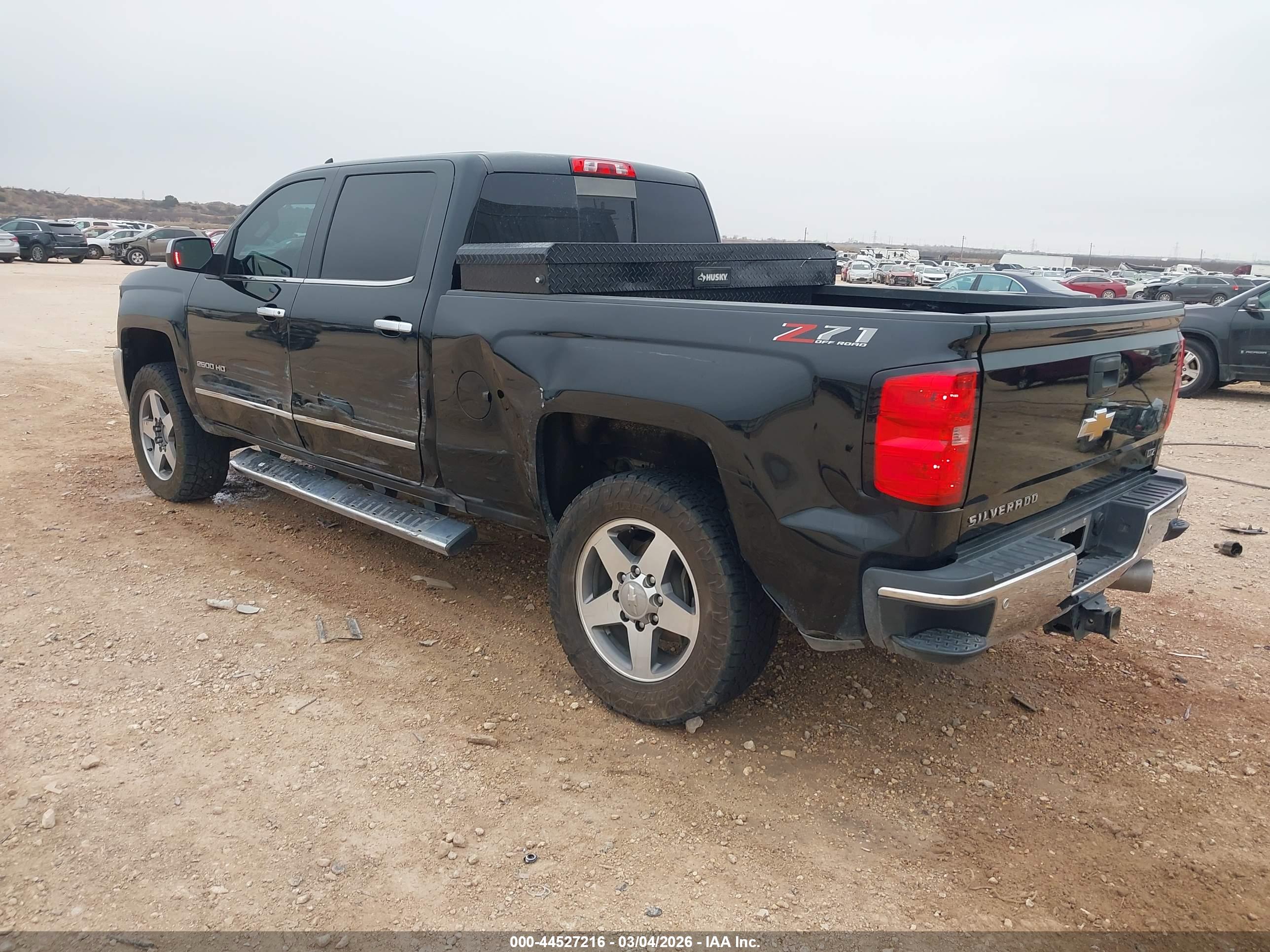 CHEVROLET SILVERADO image 3
