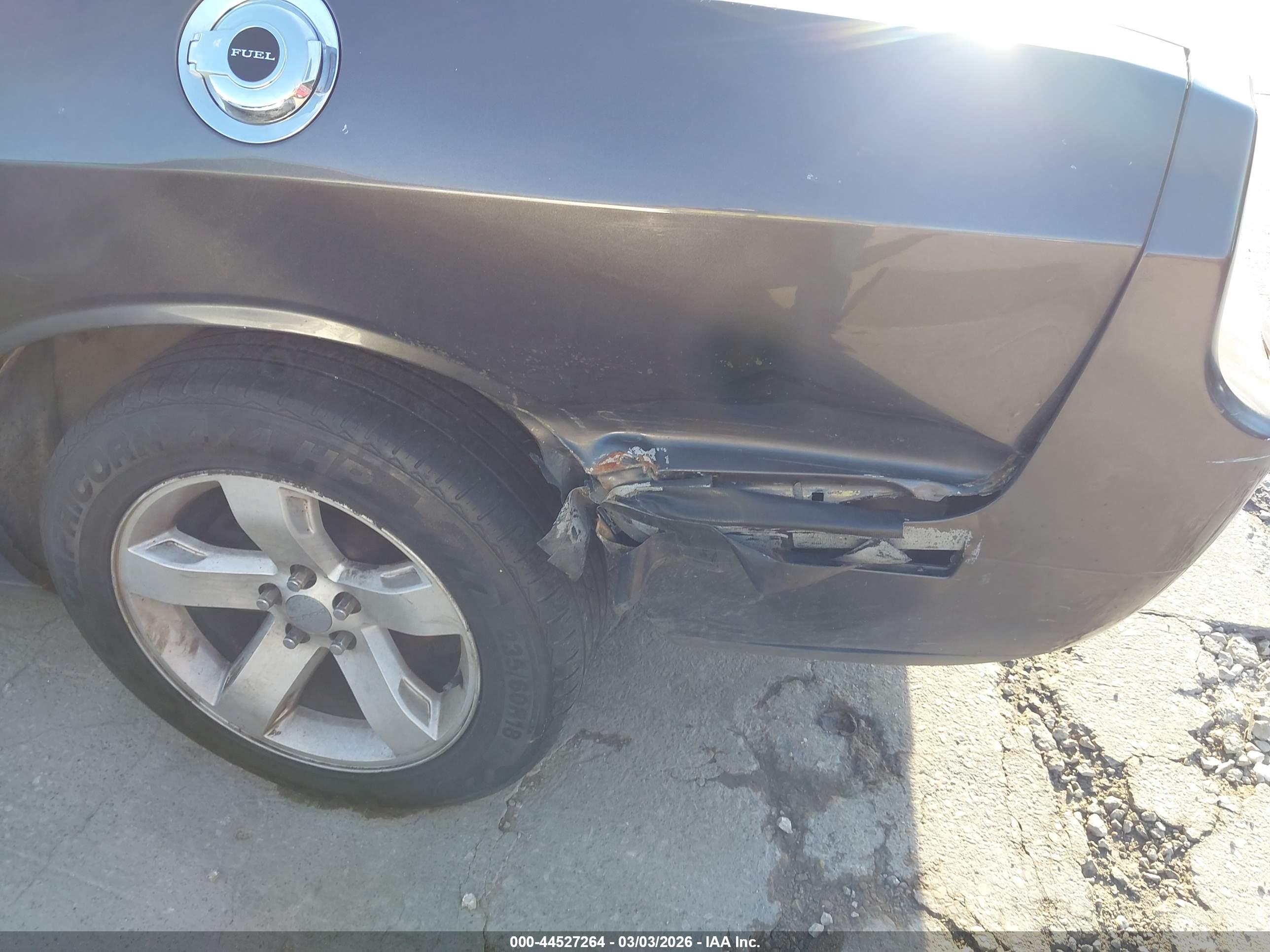 DODGE CHALLENGER image 6