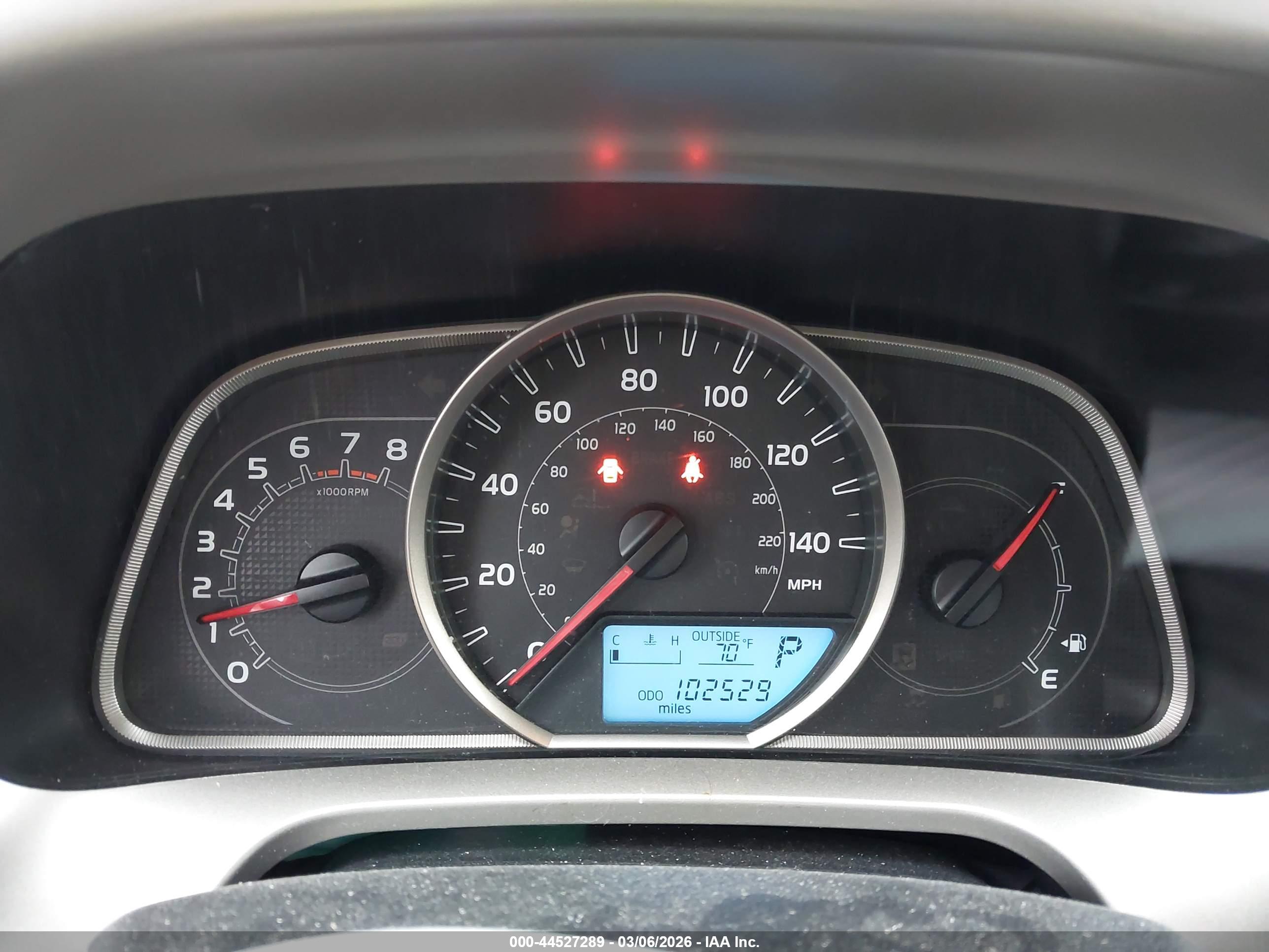 TOYOTA RAV4 image 7