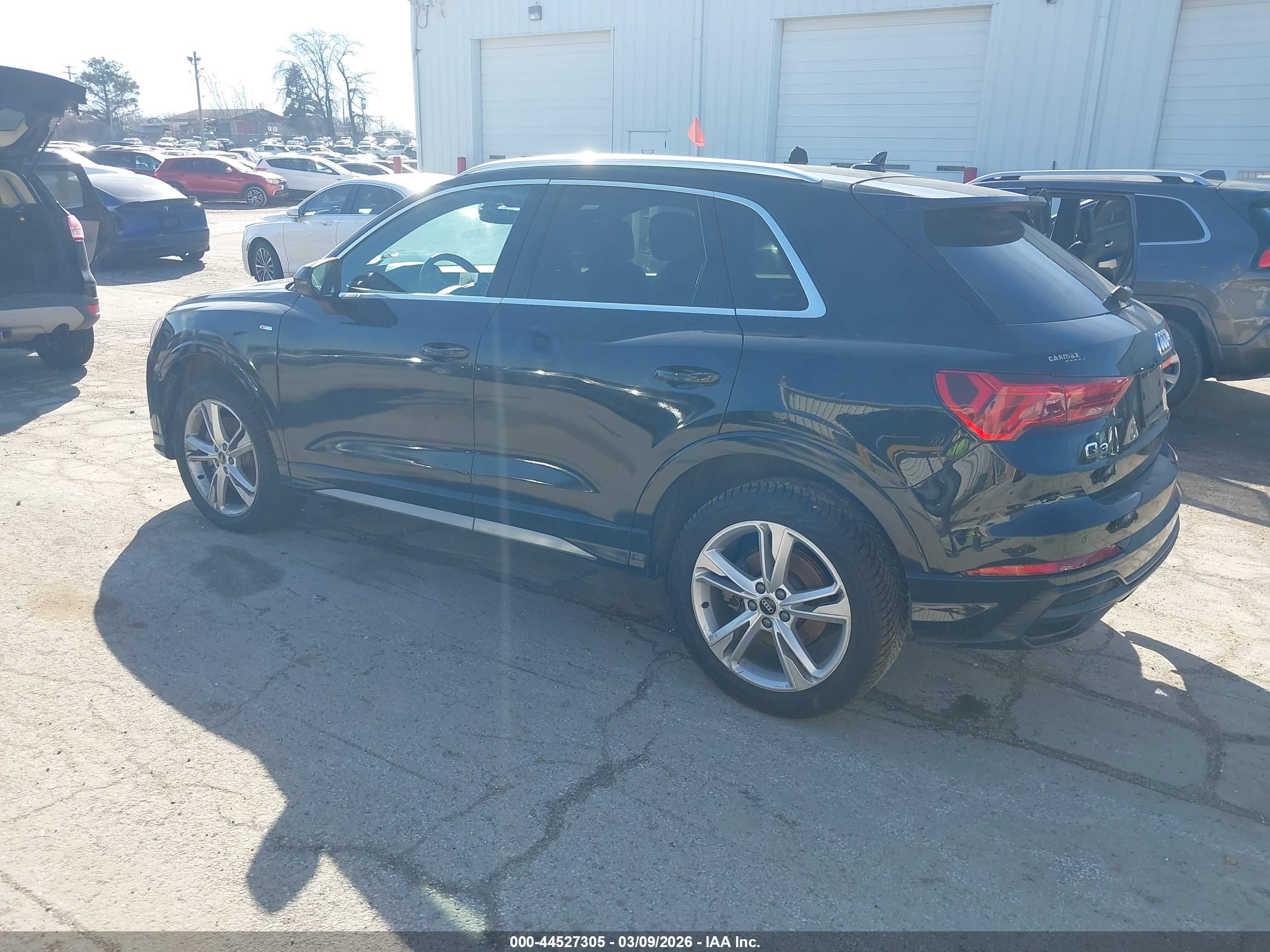 AUDI Q3 image 3