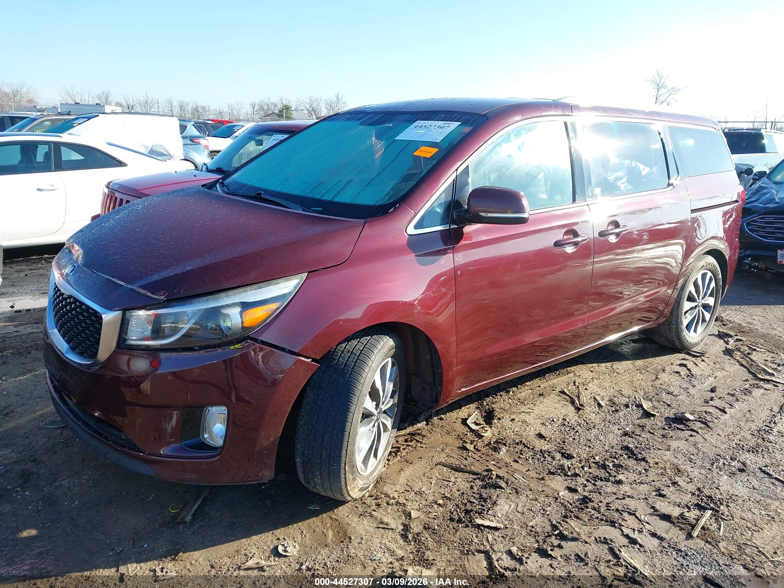 KIA SEDONA image 2