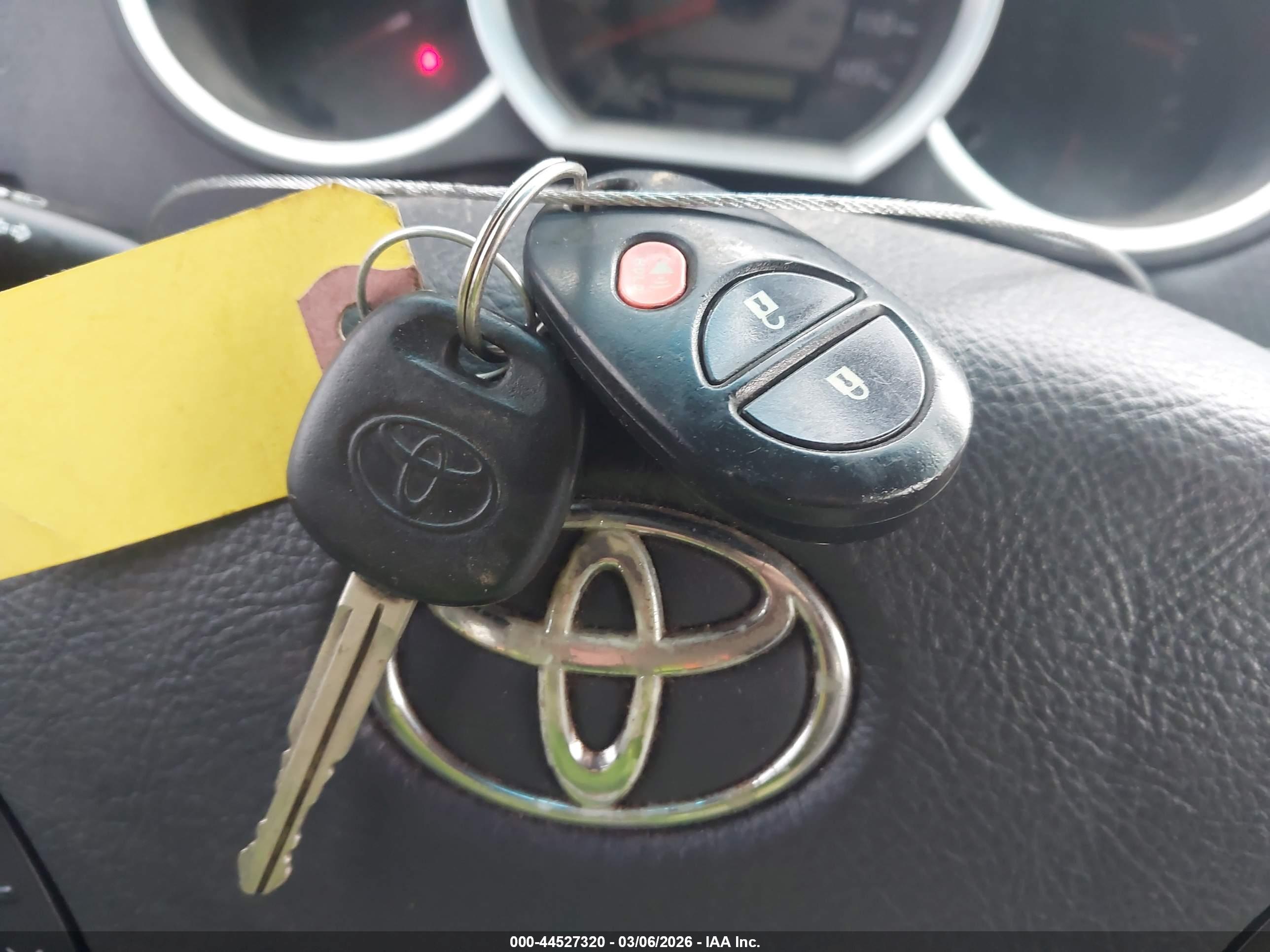 TOYOTA TACOMA image 11