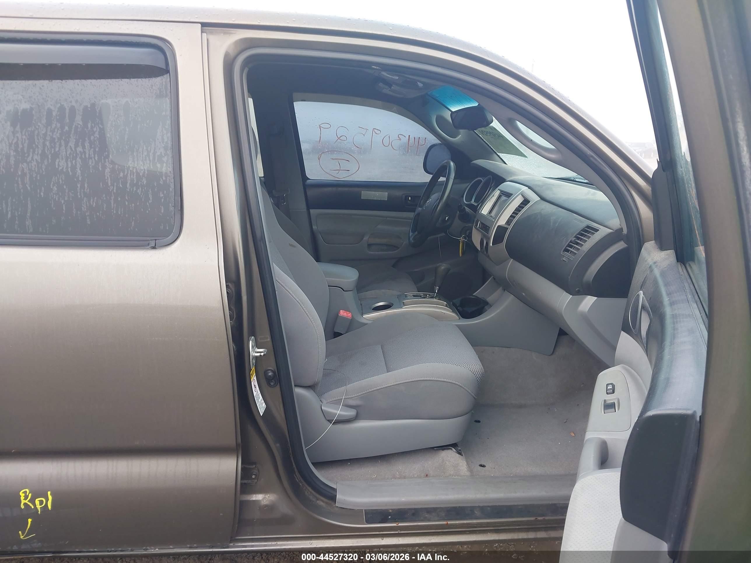 TOYOTA TACOMA image 5