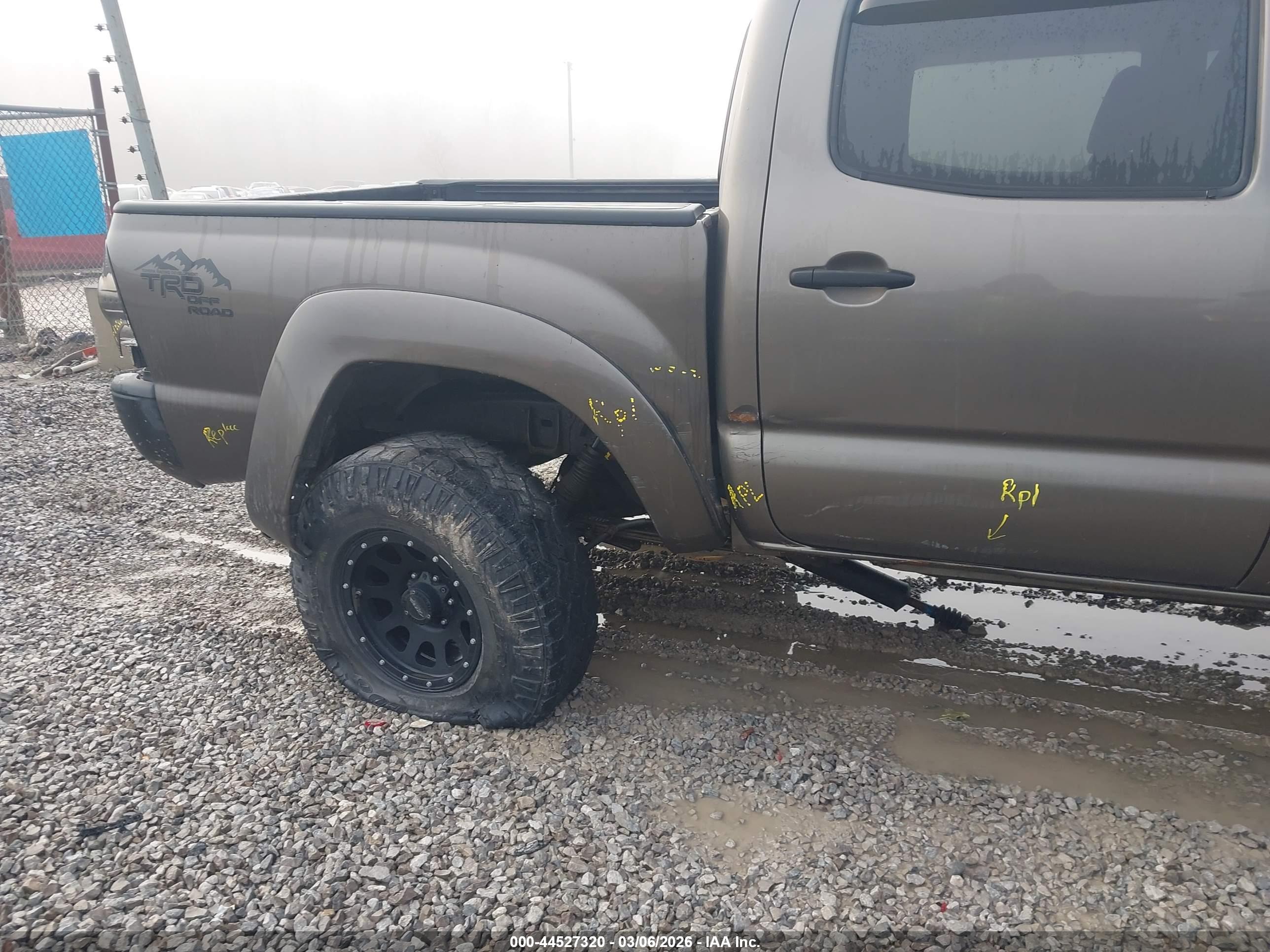TOYOTA TACOMA image 6