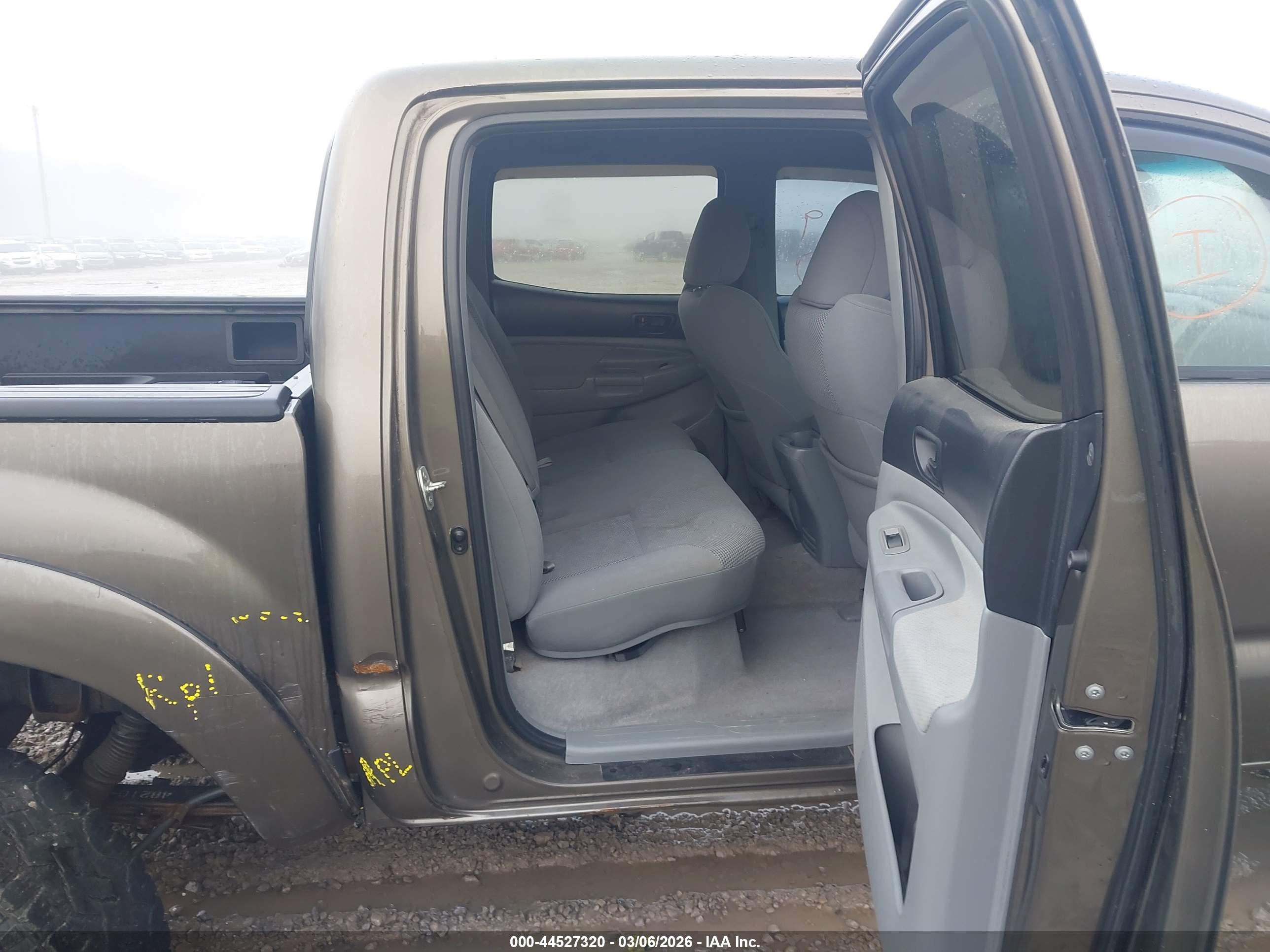TOYOTA TACOMA image 8