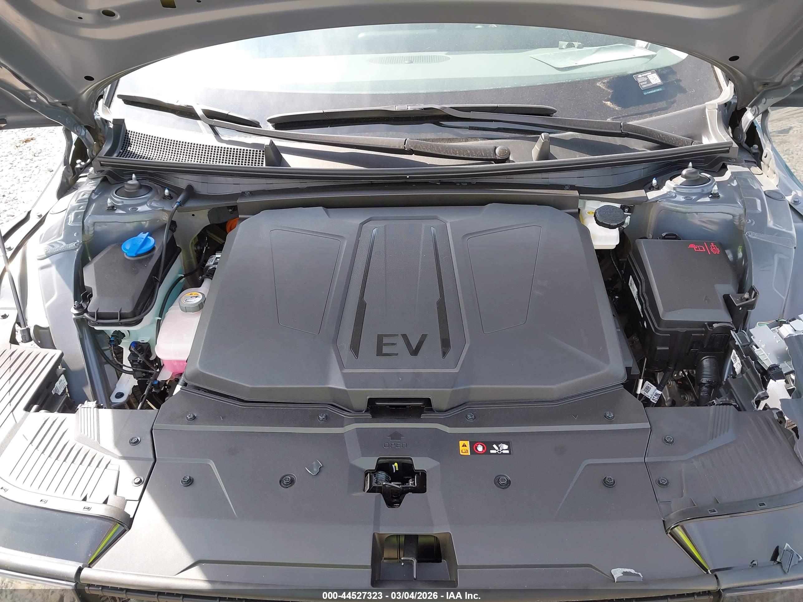 HYUNDAI IONIQ image 10