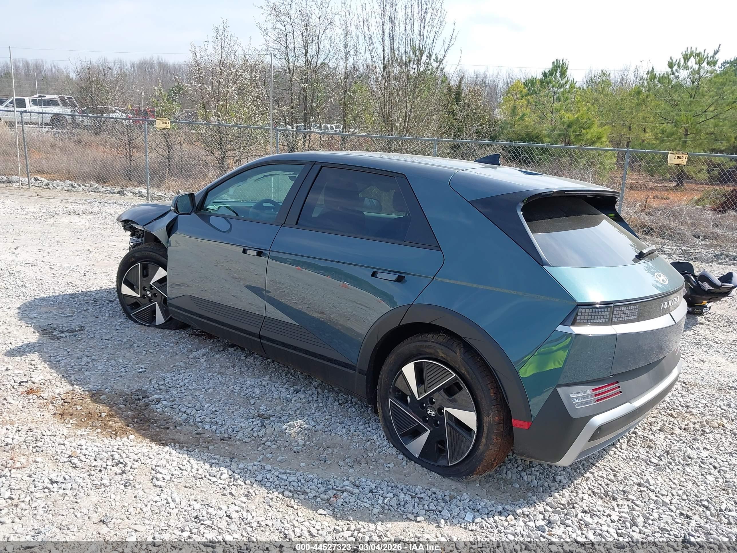 HYUNDAI IONIQ image 3