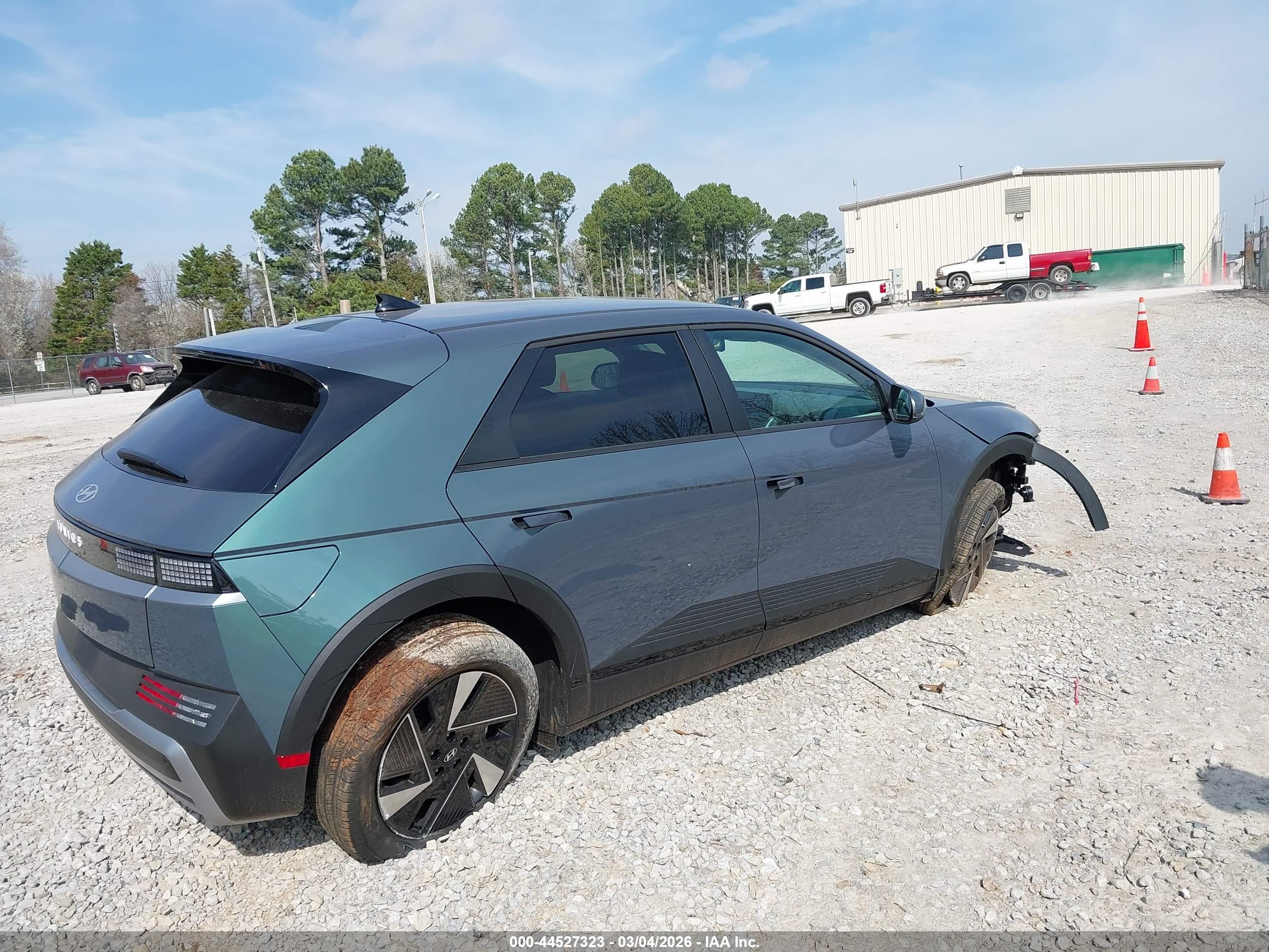 HYUNDAI IONIQ image 4