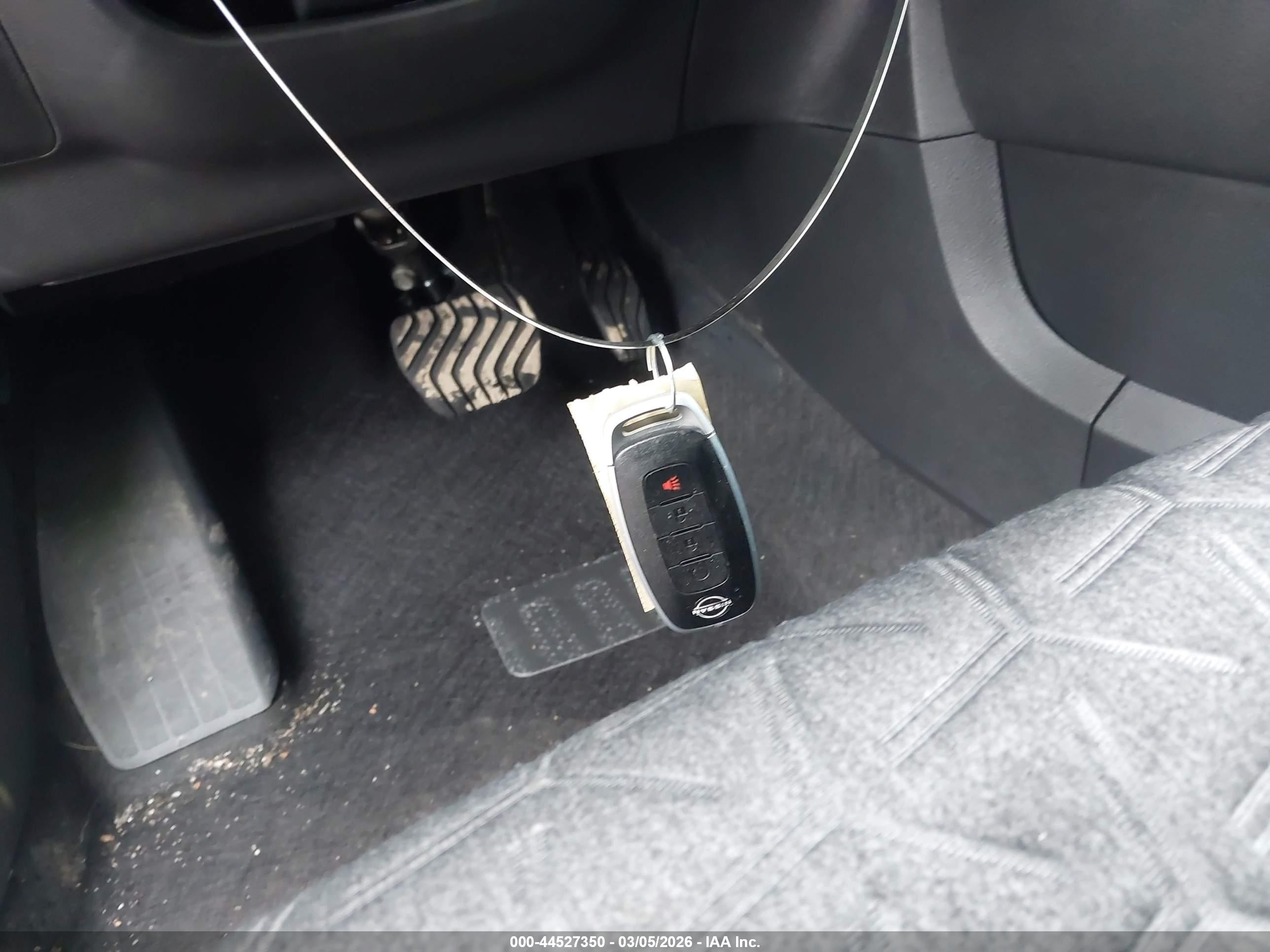 NISSAN KICKS image 11