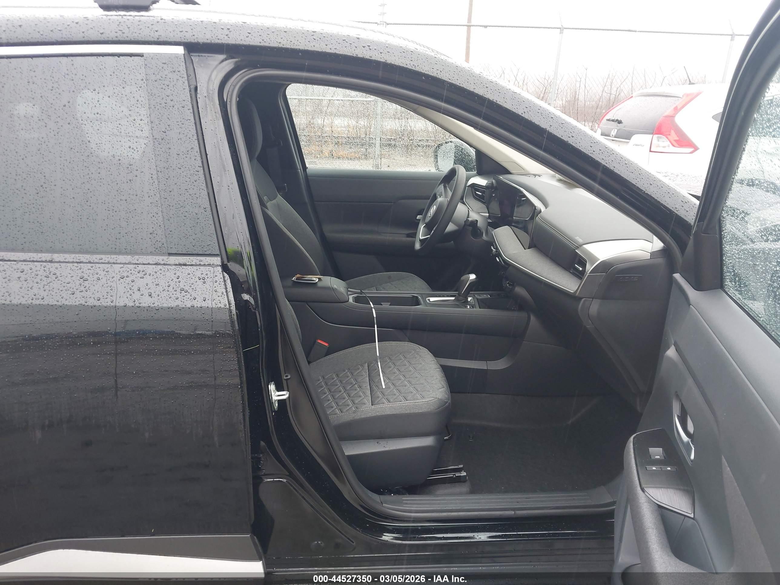 NISSAN KICKS image 5