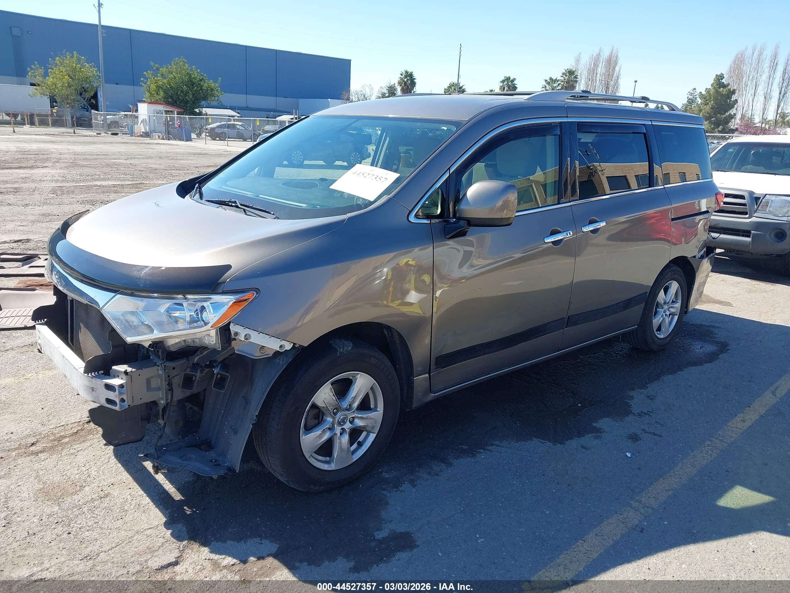NISSAN QUEST image 2