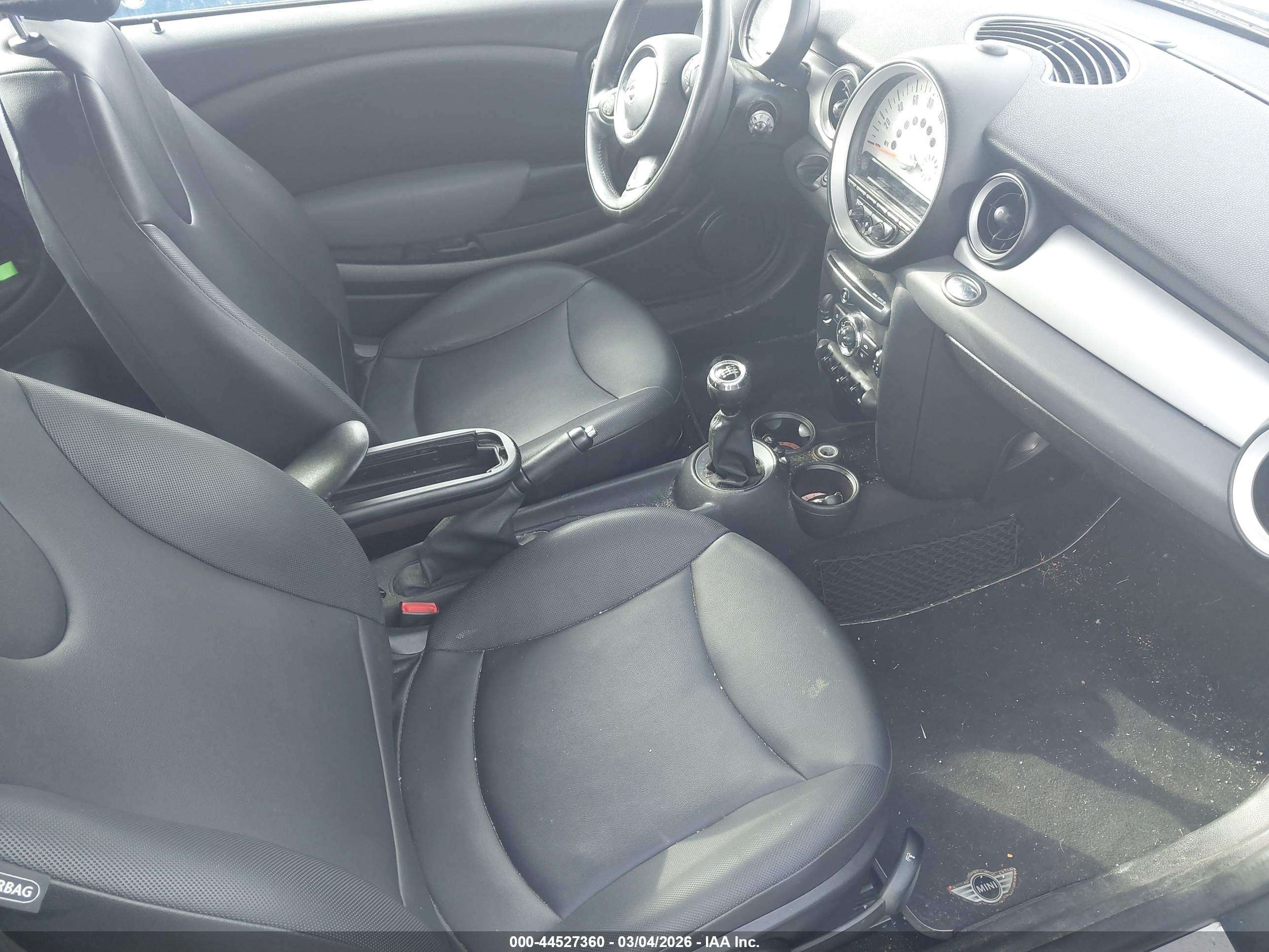 MINI COOPER image 5