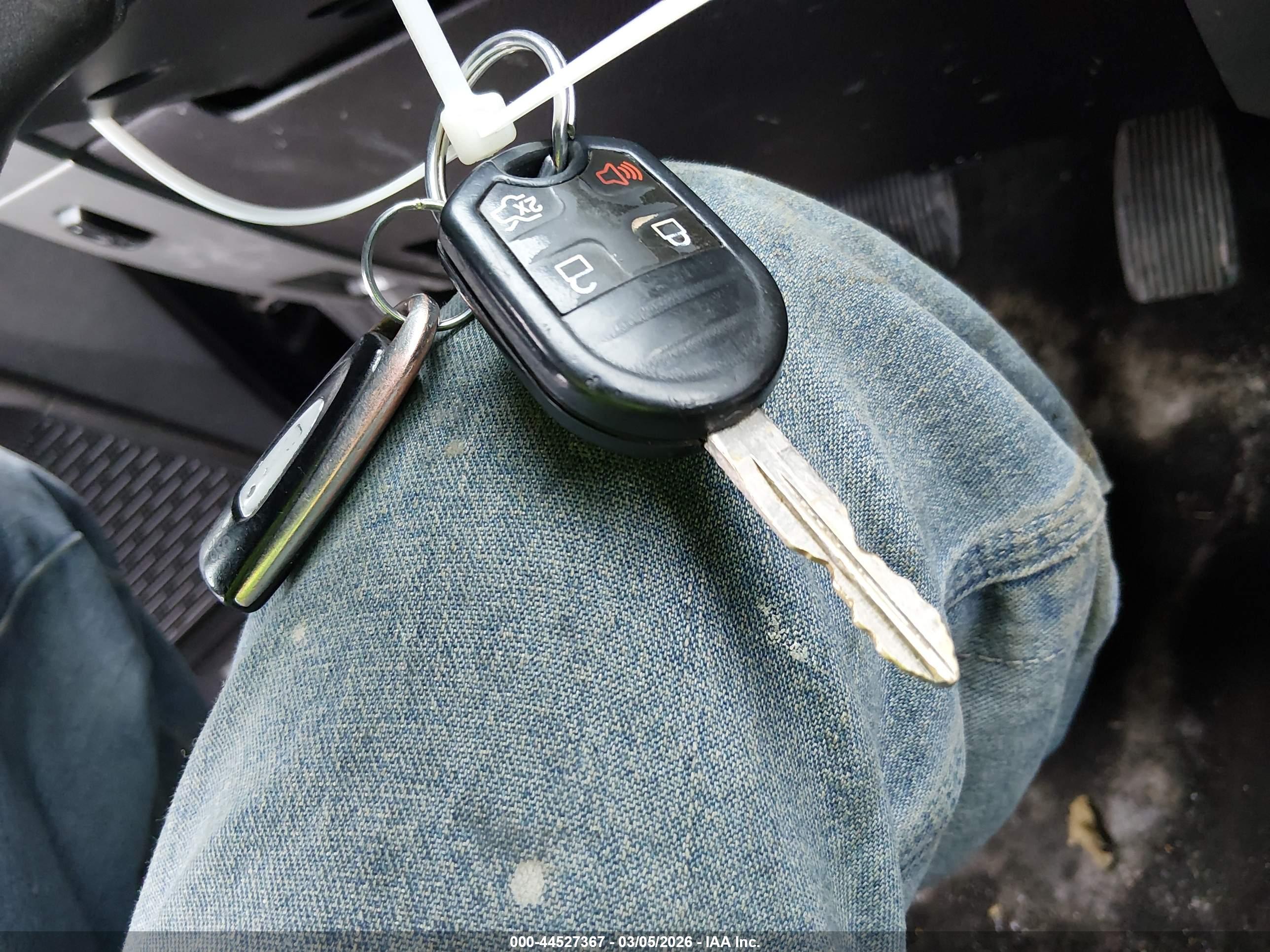 FORD EXPEDITION image 11