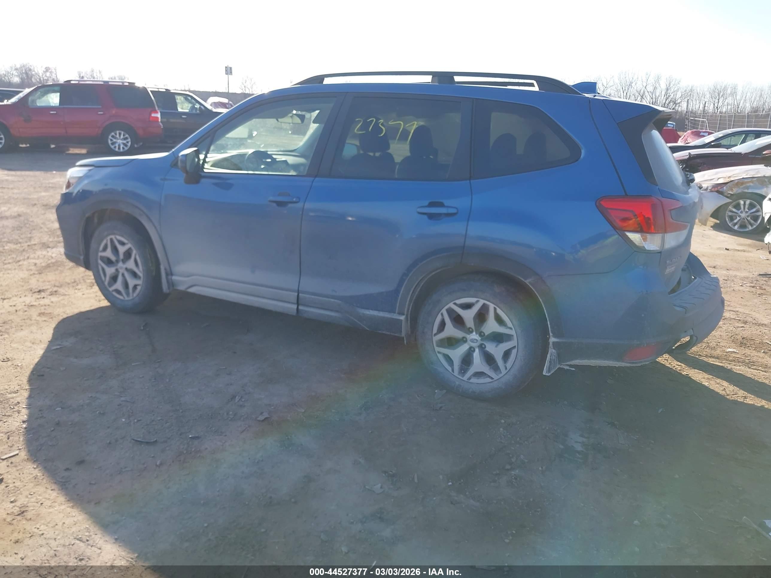SUBARU FORESTER image 3