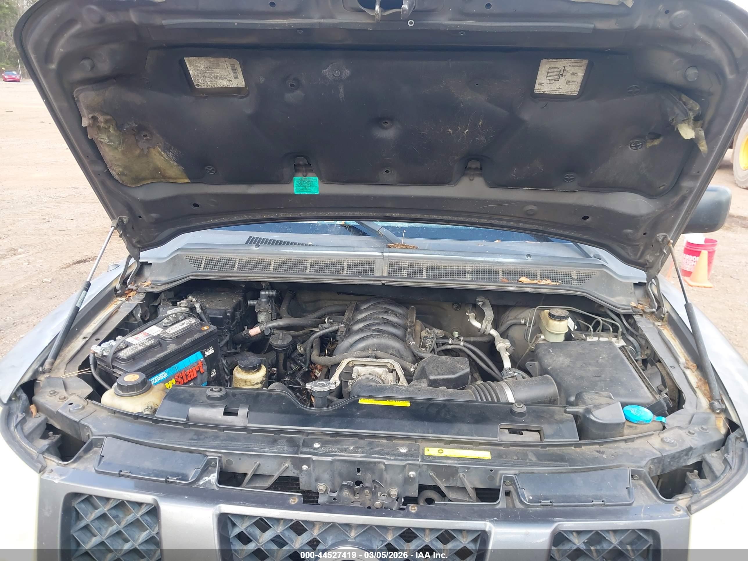 NISSAN TITAN image 10
