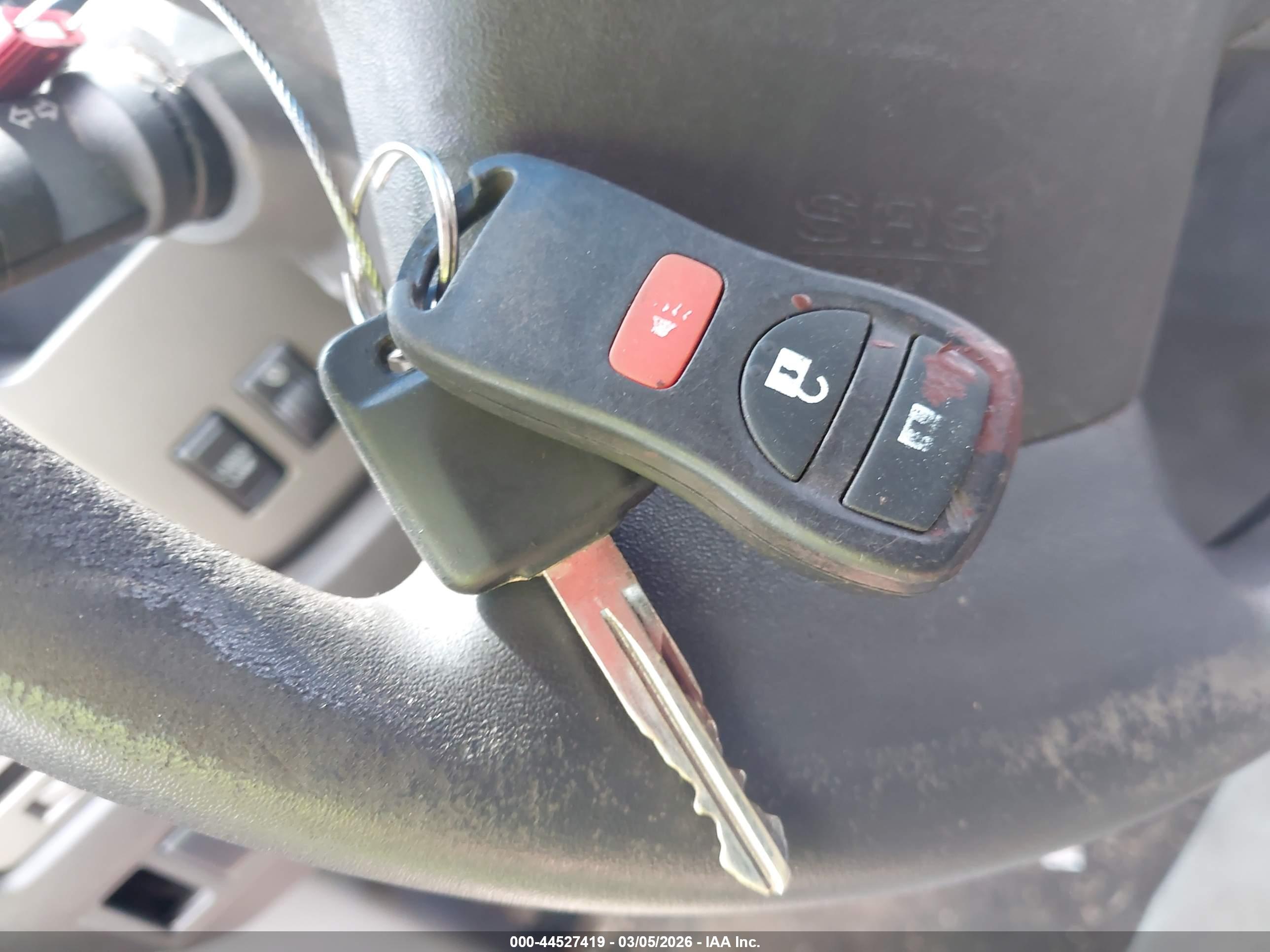 NISSAN TITAN image 11
